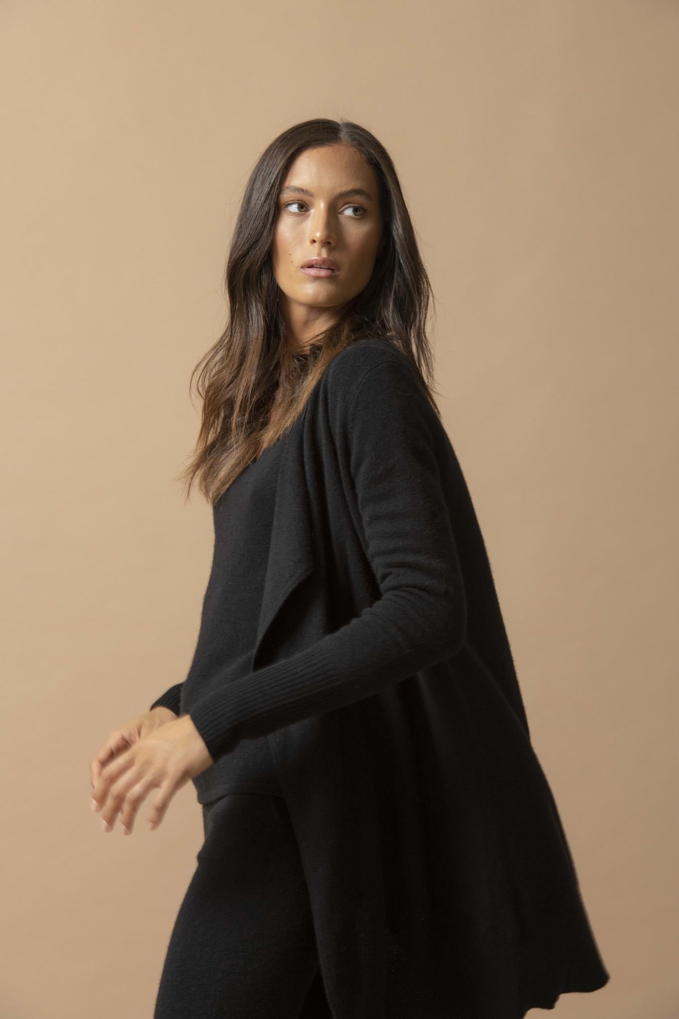 ABIGAIL veste longue noir 100% cachemire