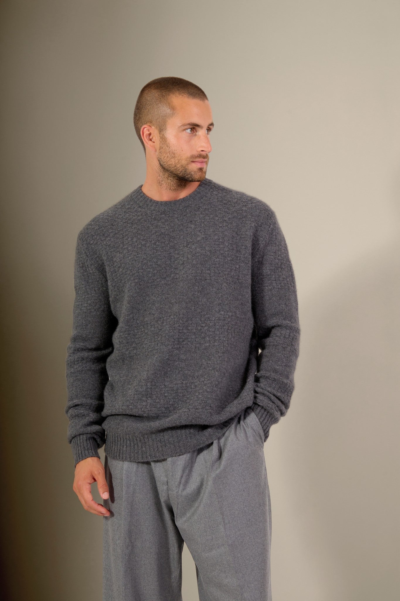 aidan pull col rond 4 fils anthracite chiné 100% cachemire