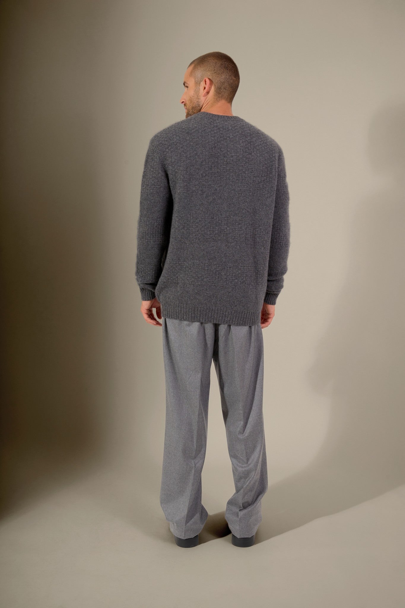 aidan pull col rond 4 fils anthracite chiné 100% cachemire