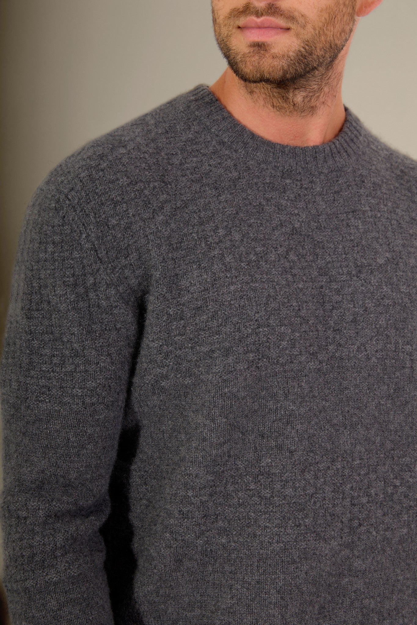 aidan pull col rond 4 fils anthracite chiné 100% cachemire