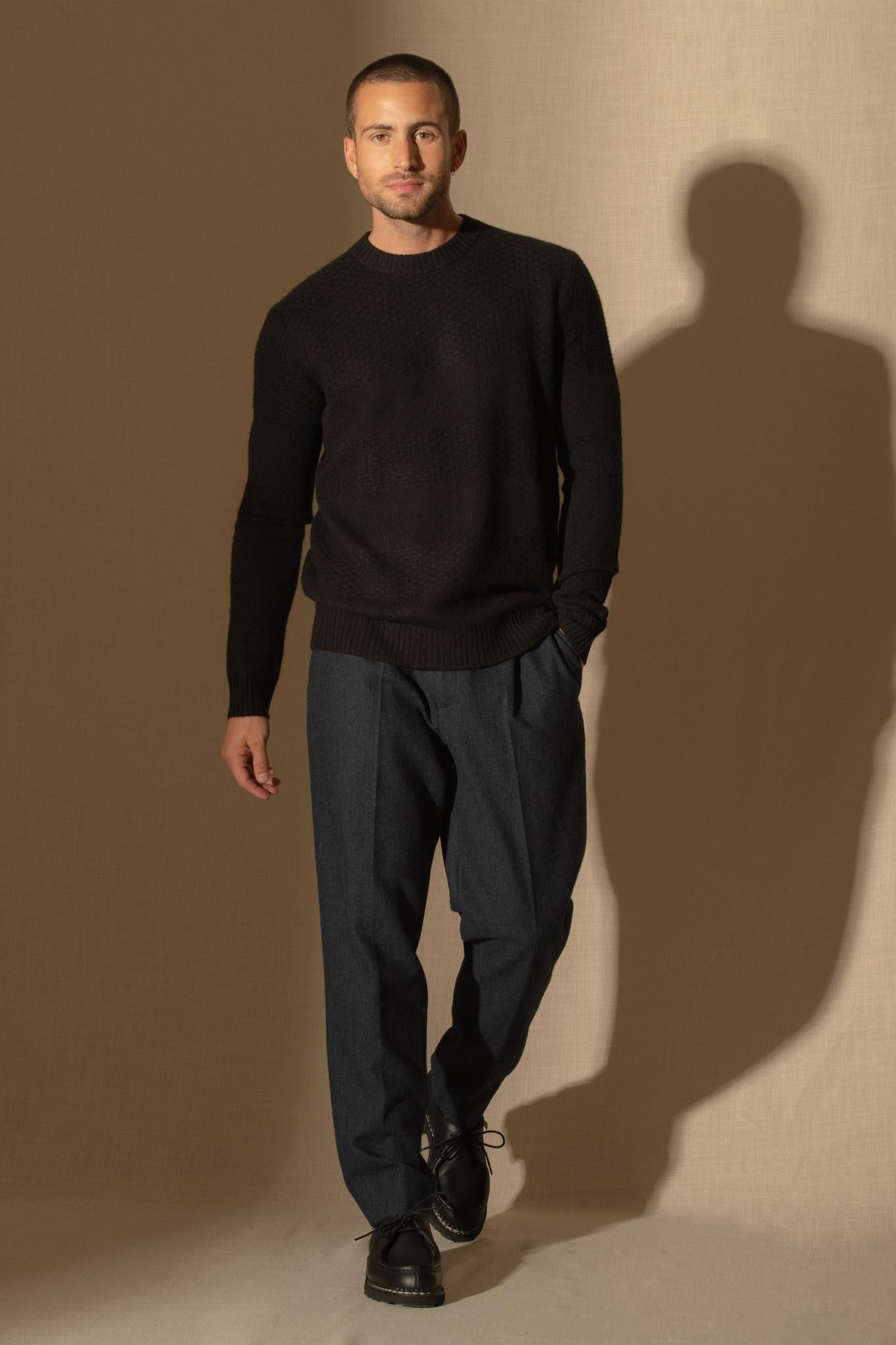 AIDAN pull col rond 4 fils noir 100% cachemire