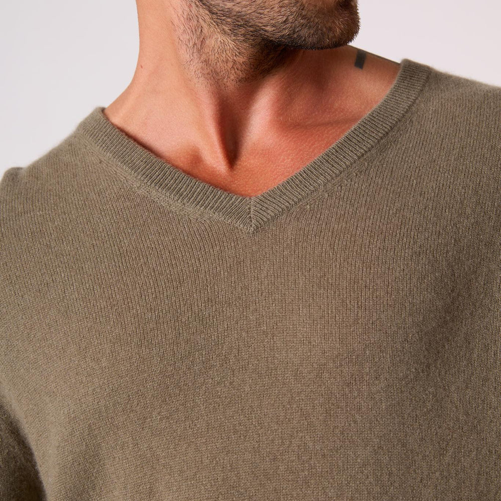 ALEXANDER pull col v  army 100% cachemire
