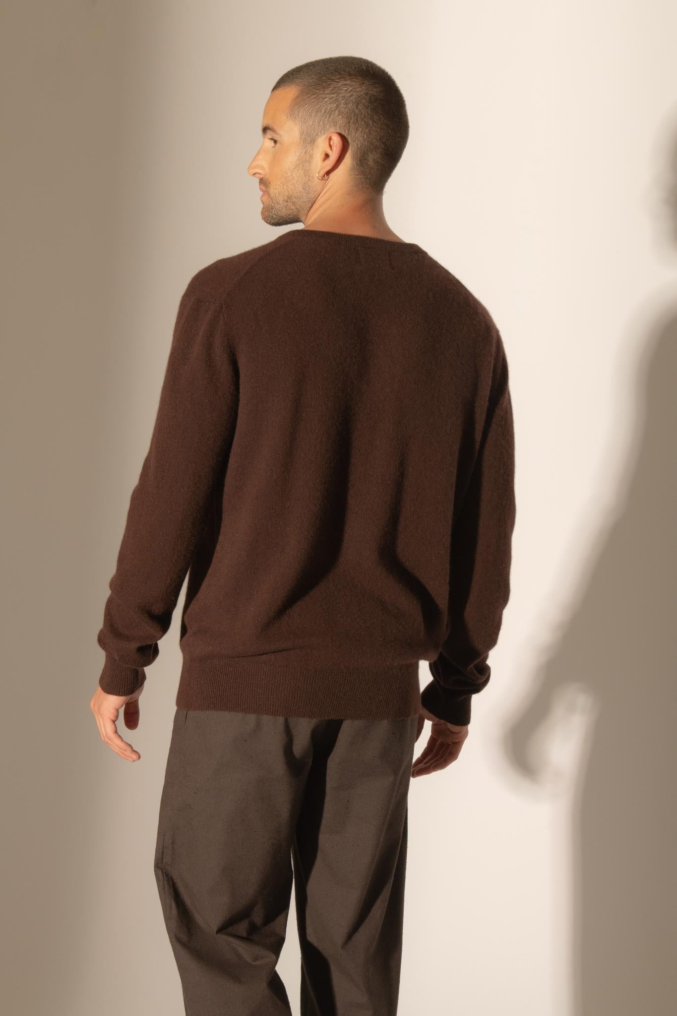 ALEXANDER pull col v  choco 100% cachemire