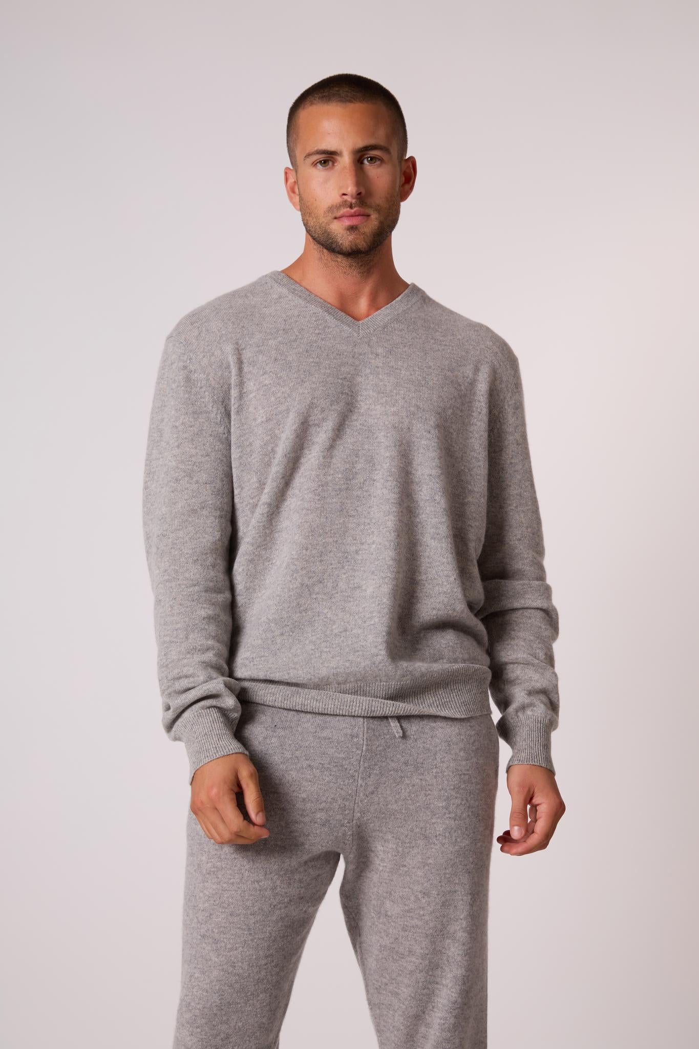 ALEXANDER pull col v  gris chiné 100% cachemire