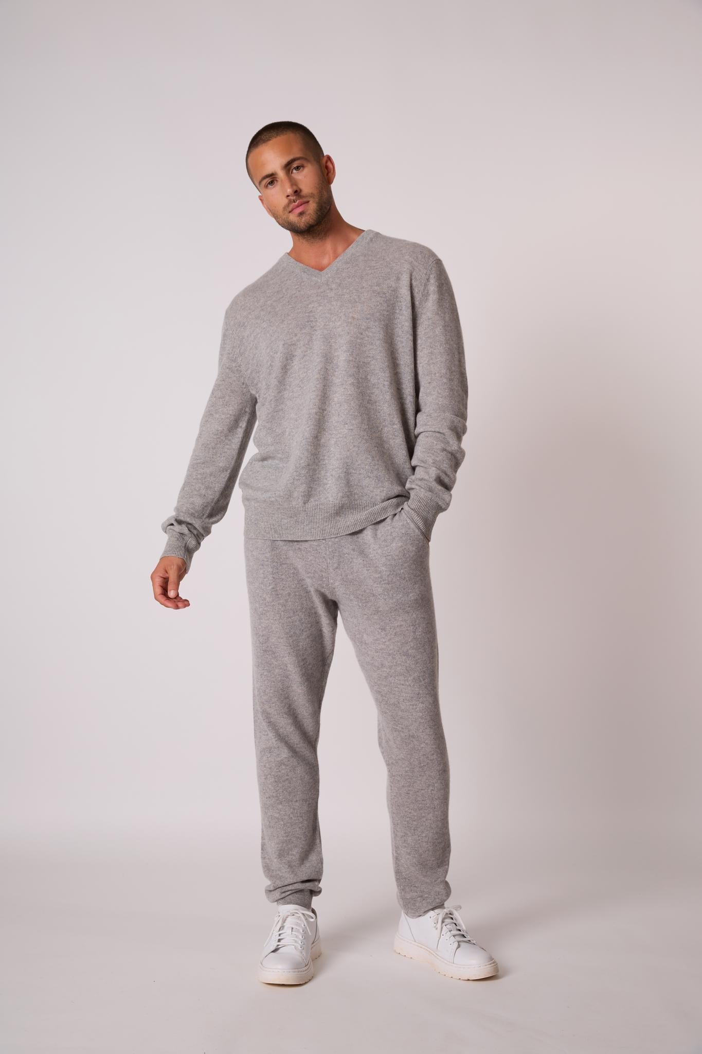 ALEXANDER pull col v  gris chiné 100% cachemire