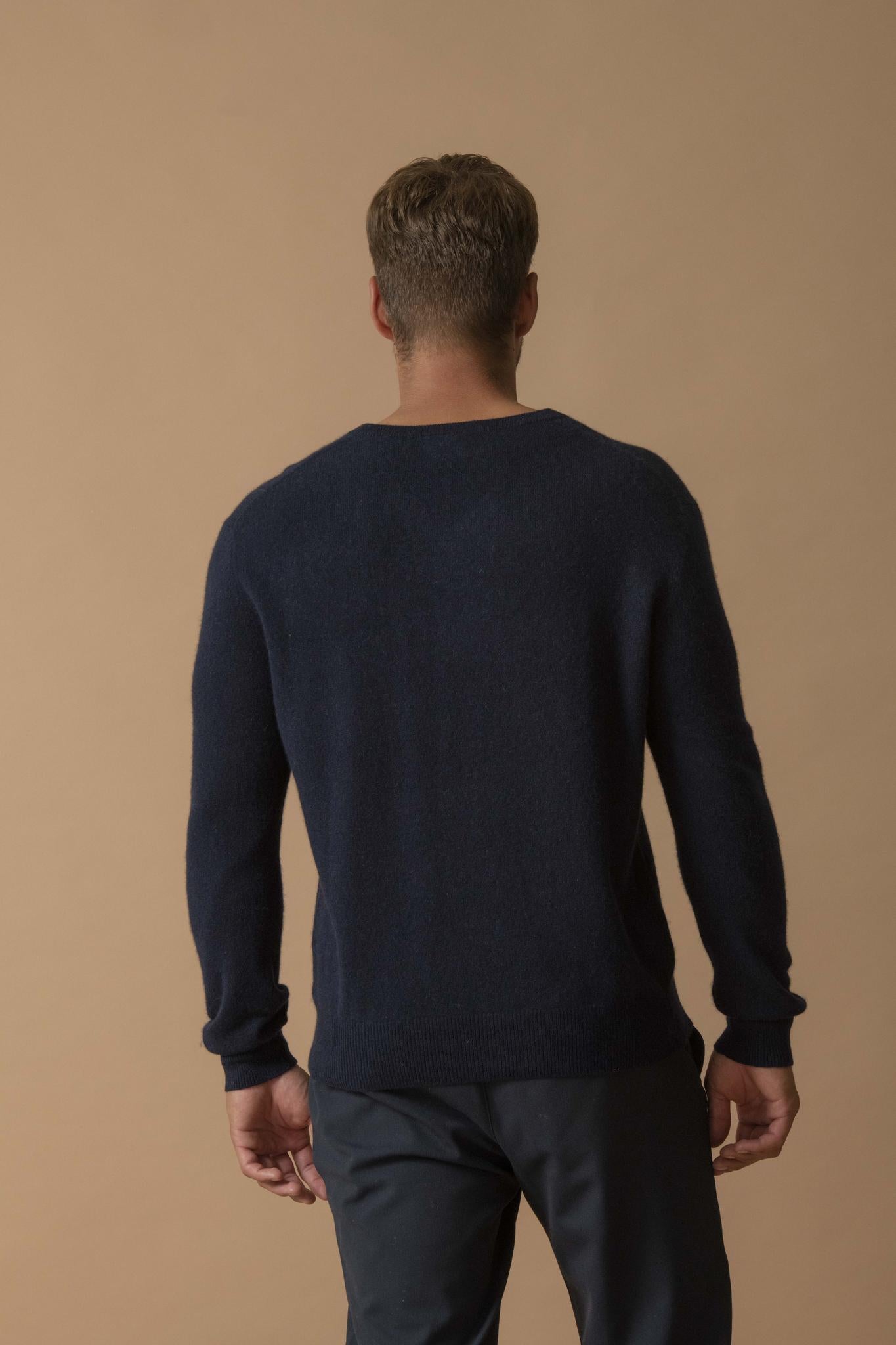 ALEXANDER pull col v  navy 100% cachemire