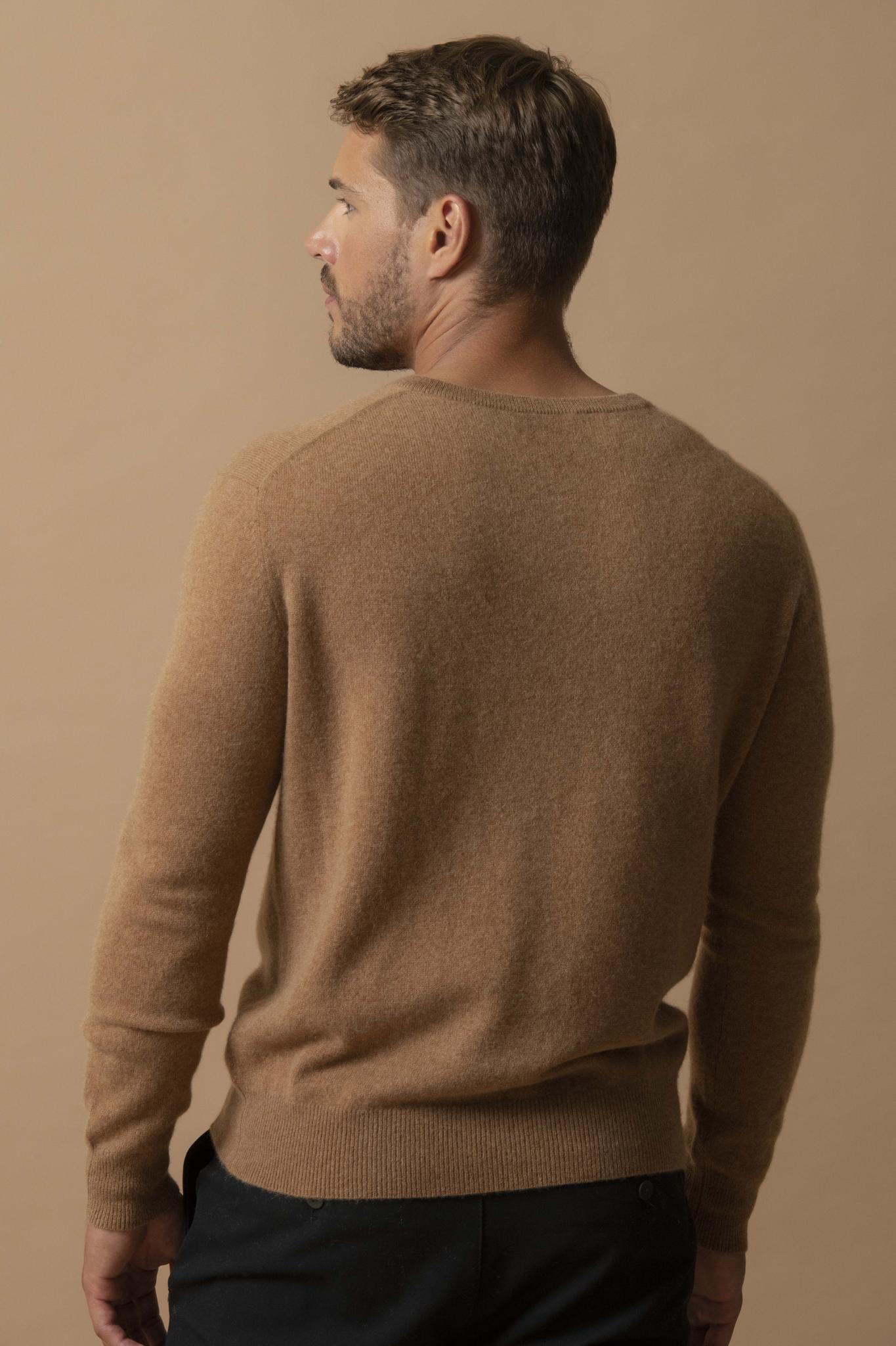 ALEXANDER pull col v  noisette 100% cachemire