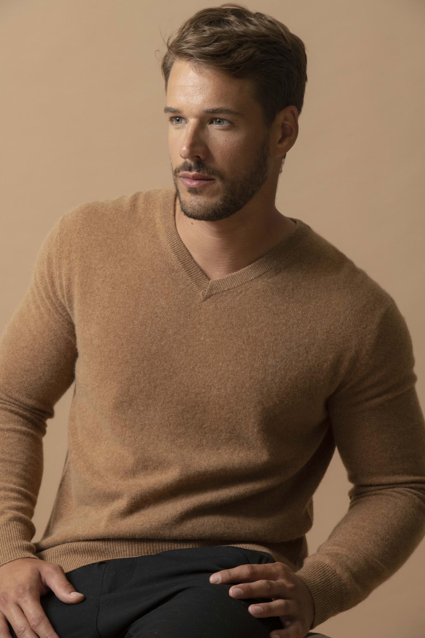 ALEXANDER pull col v  noisette 100% cachemire