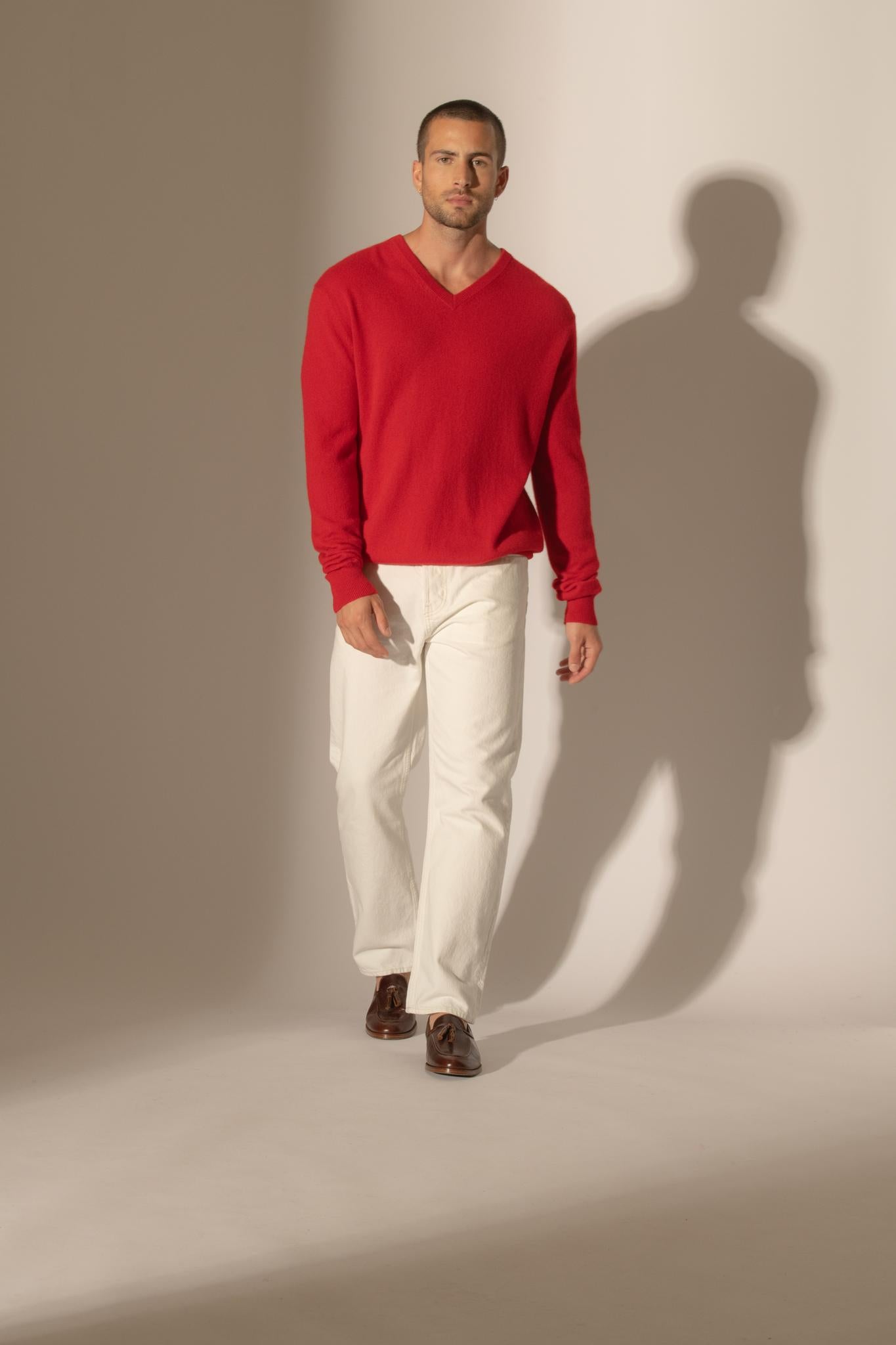 ALEXANDER pull col v  rouge 100% cachemire