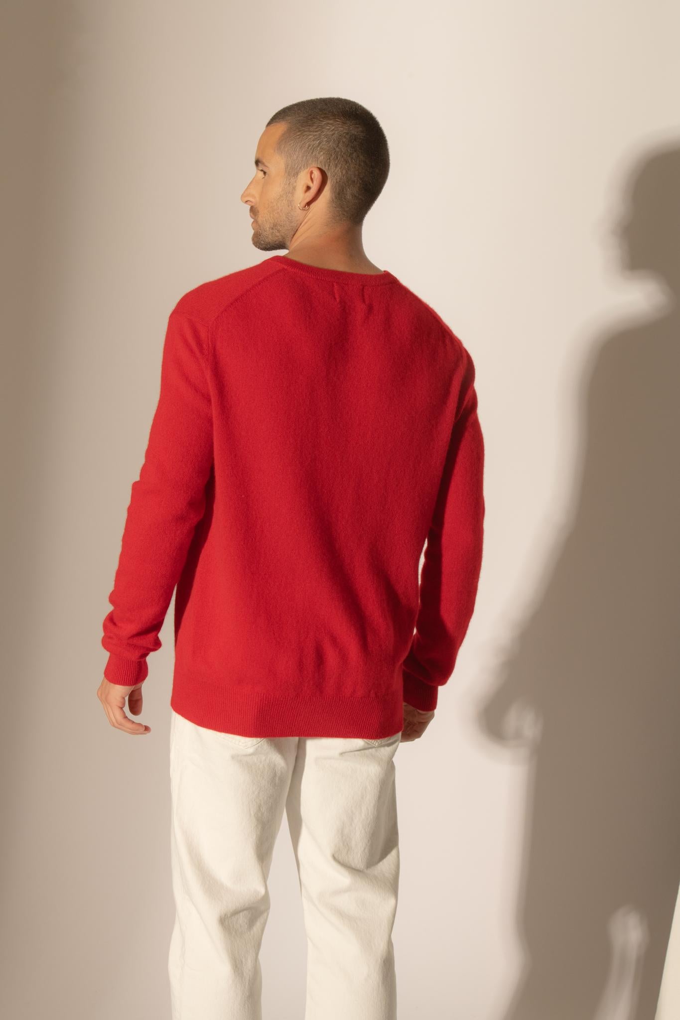 ALEXANDER pull col v  rouge 100% cachemire