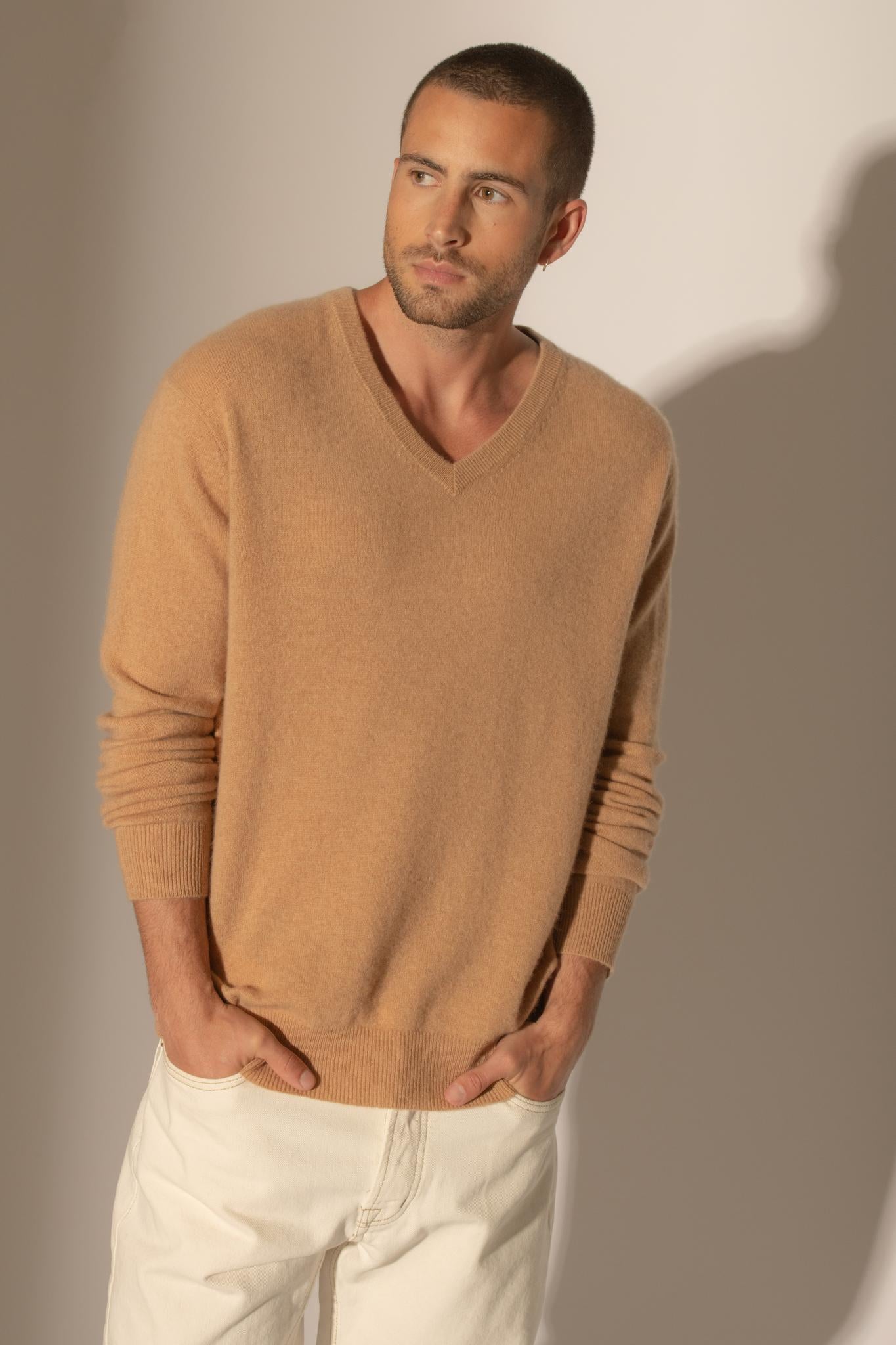 ALEXANDER pull col v  sahara 100% cachemire