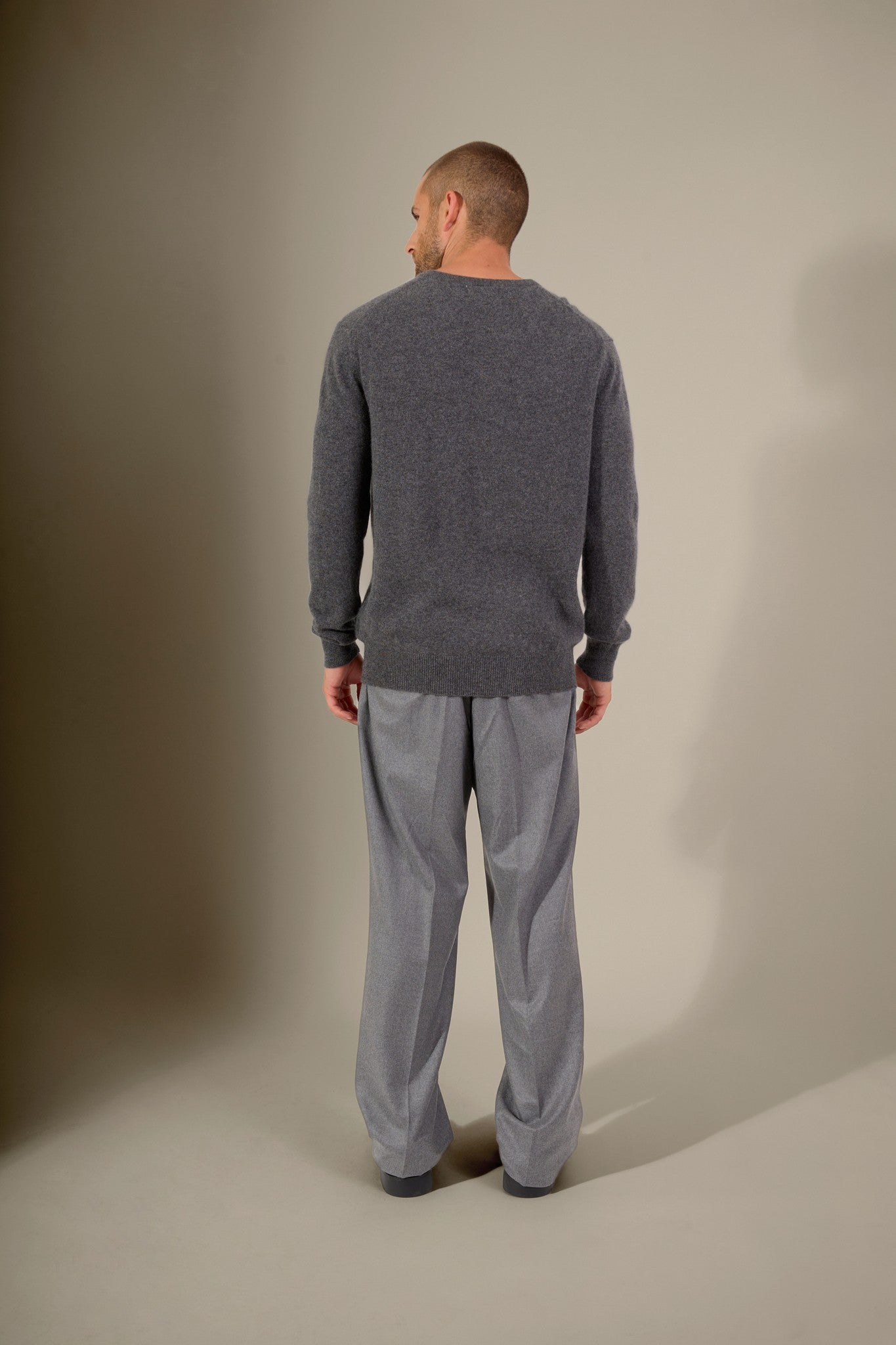 alexander pull col v anthracite chiné 100% cachemire