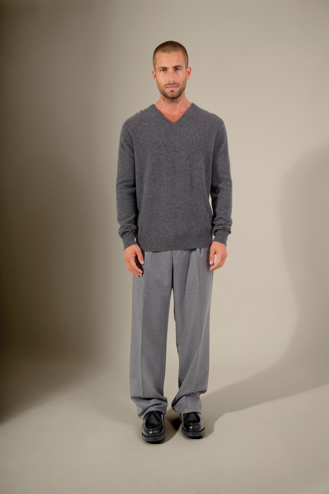 alexander pull col v anthracite chiné 100% cachemire