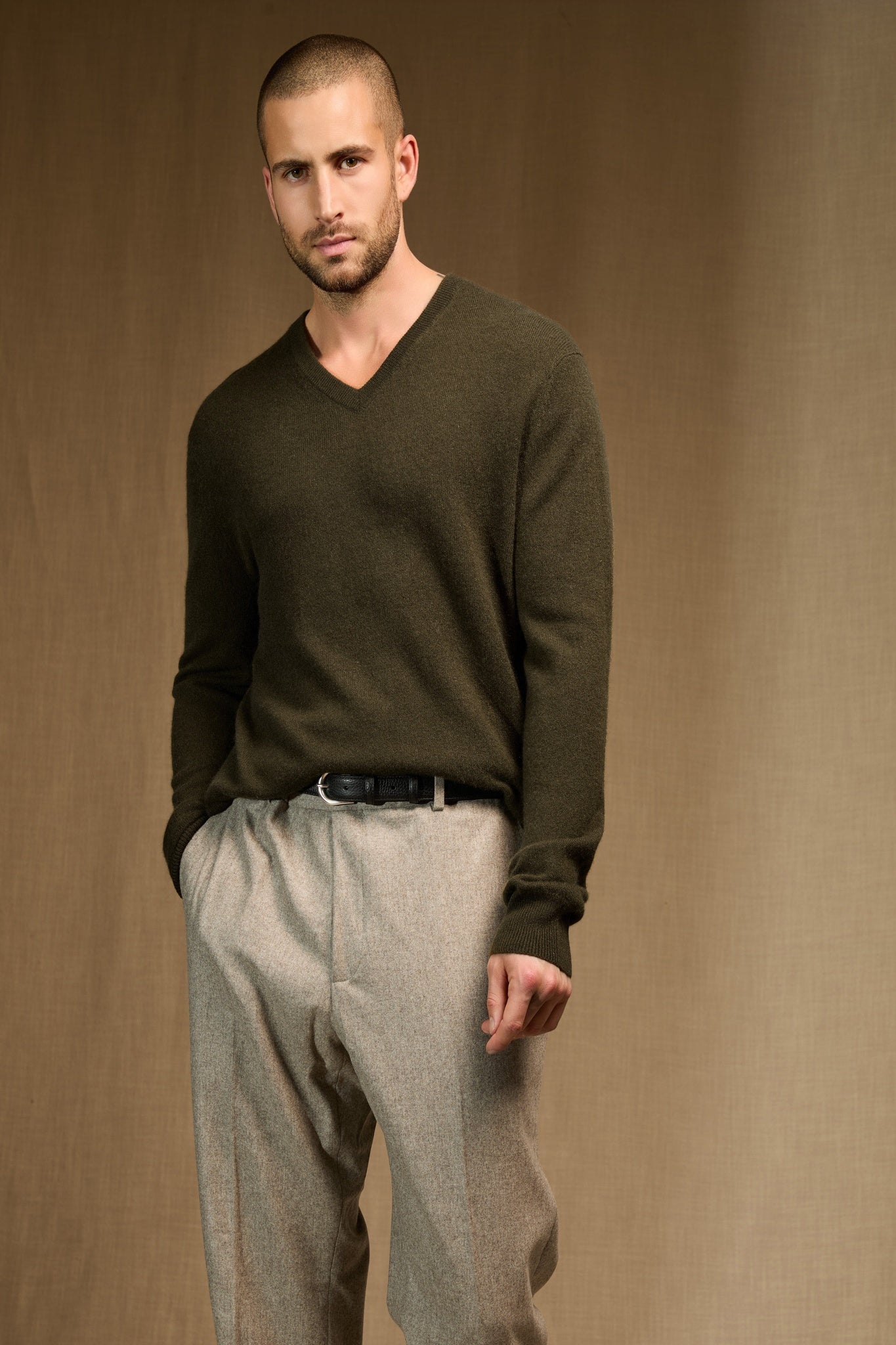 alexander pull col v chatain 100% cachemire