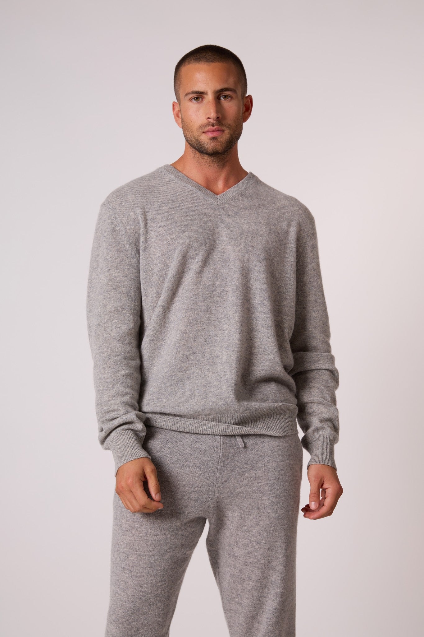 alexander pull col v gris chiné 100% cachemire