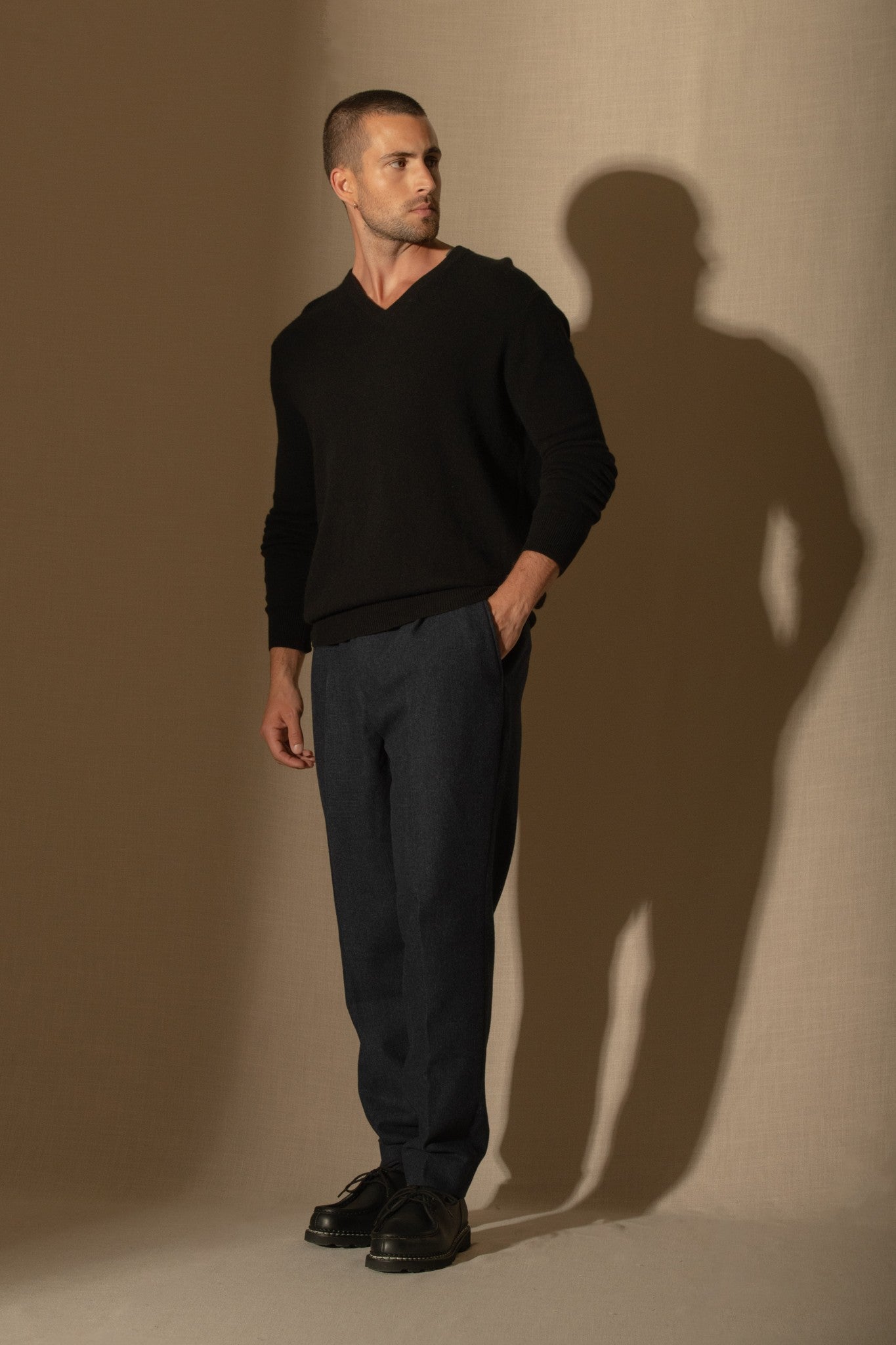 alexander pull col v noir 100% cachemire