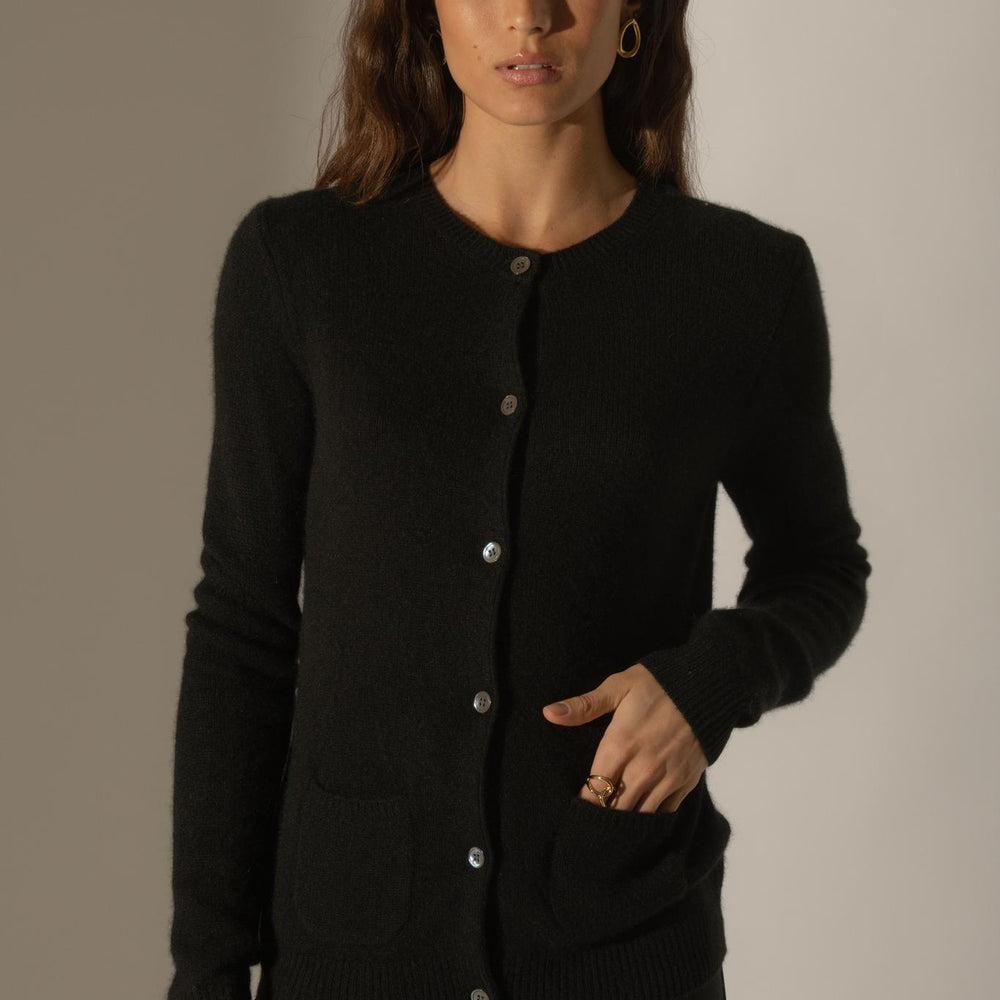 ALYA cardigan col rond 4 fils noir 100% cachemire