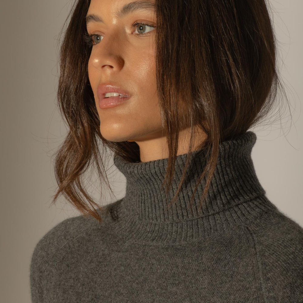 AMANDA robe col roulé anthracite chiné 100% cachemire