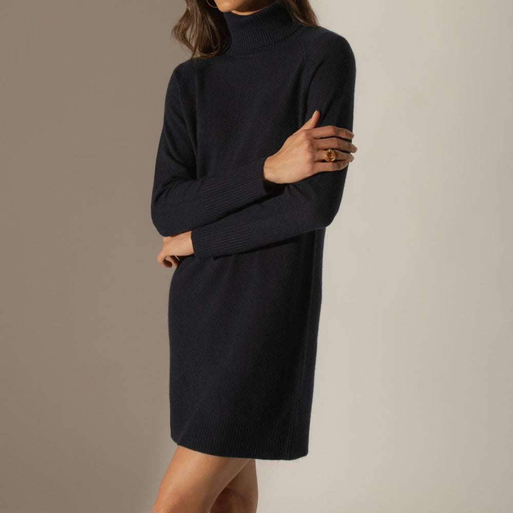 AMANDA robe col roulé navy 100% cachemire