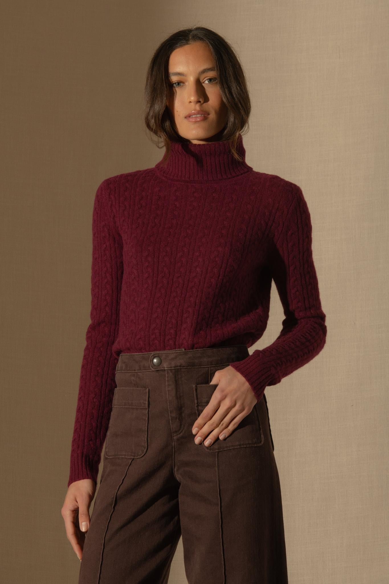 AMELIA pull col roulé 4 fils bordeaux 100% cachemire