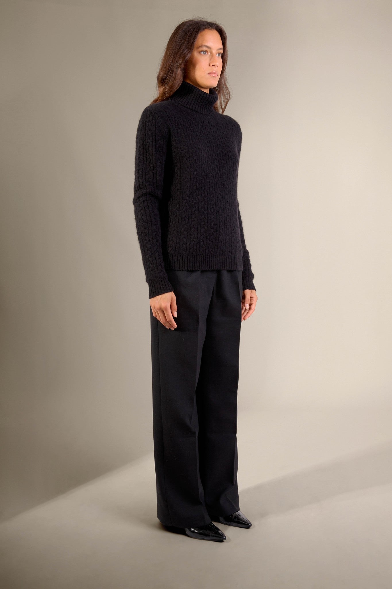 amelia pull col roulé 4 fils noir 100% cachemire