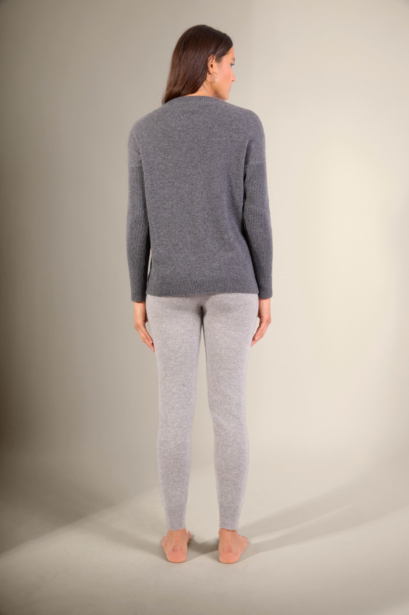 amvira pull col rond anthracite chiné 100% cachemire