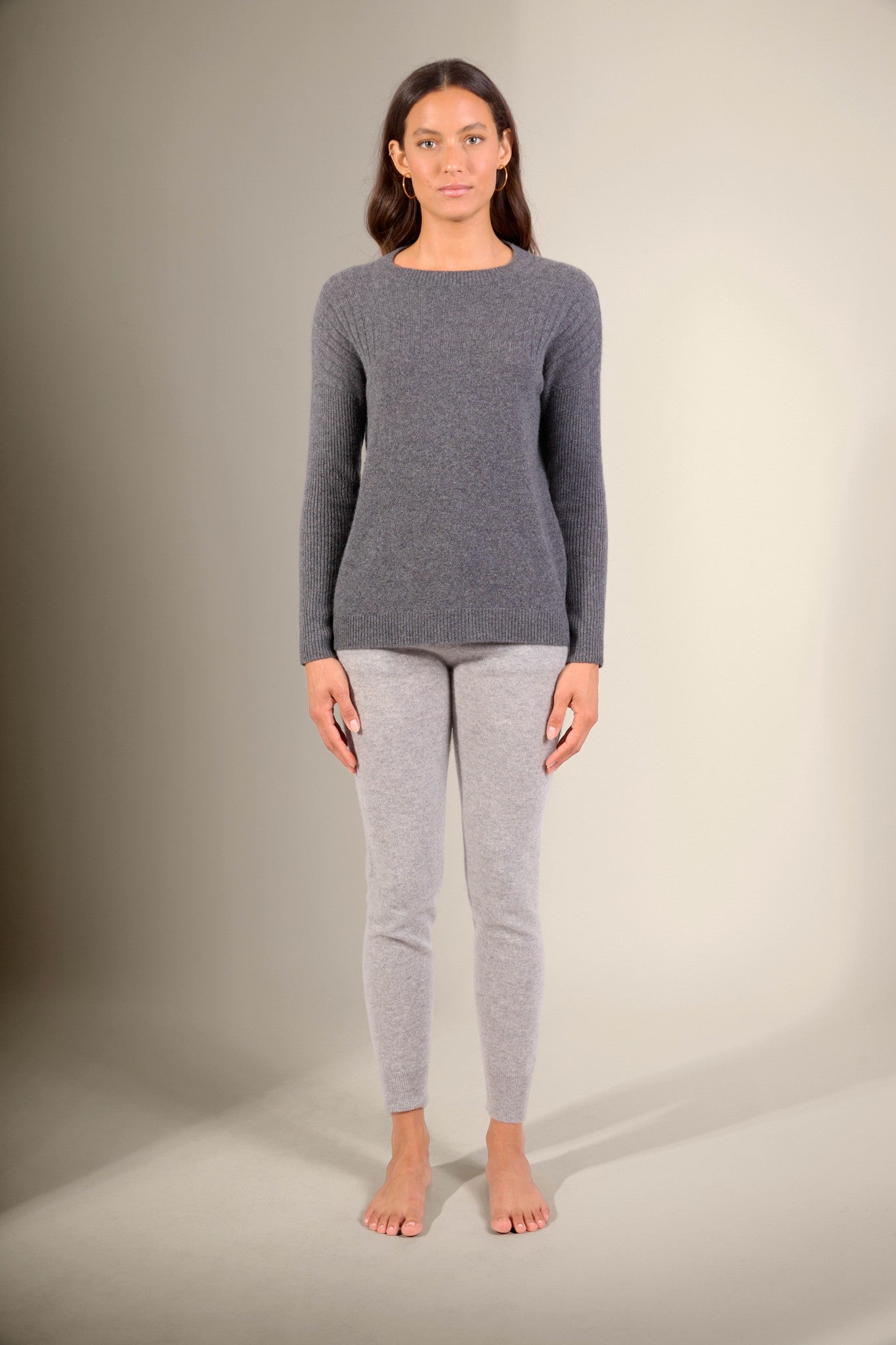 amvira pull col rond anthracite chiné 100% cachemire