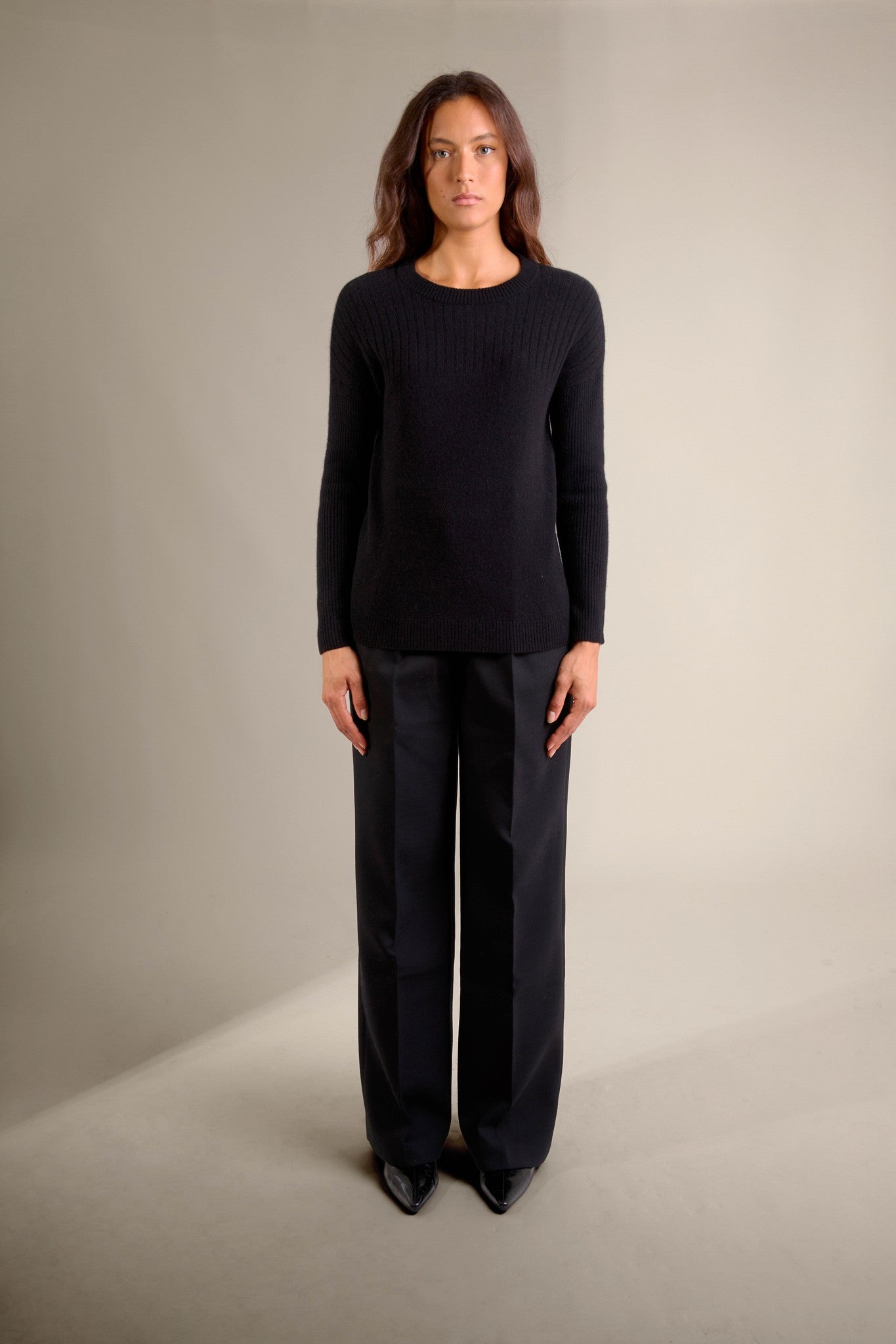 amvira pull col rond noir 100% cachemire