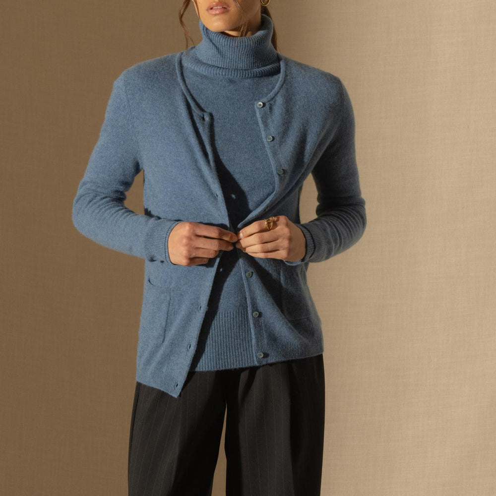 AMY cardigan col rond bleu denim 100% cachemire