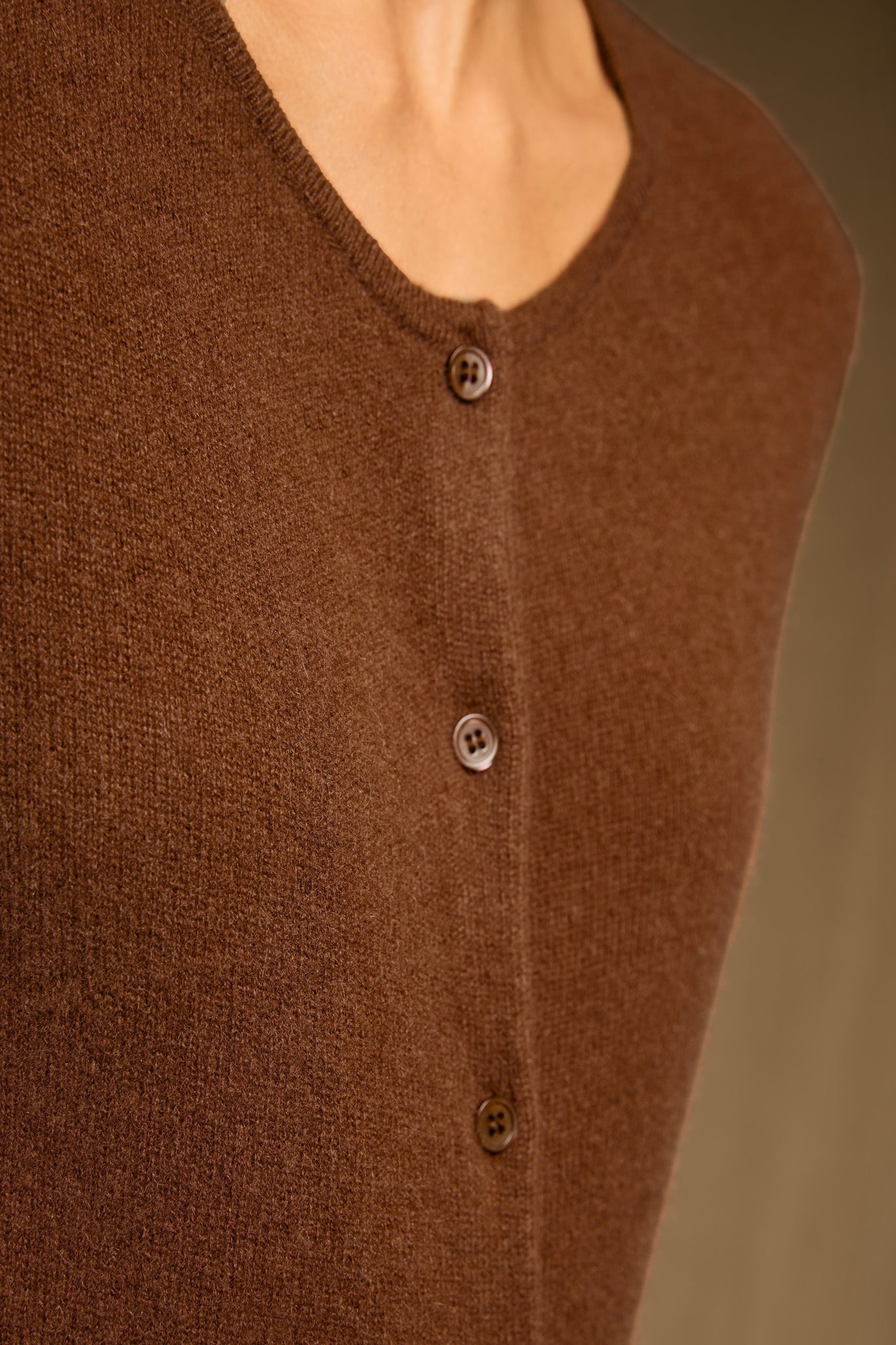 amy cardigan col rond cannelle 100% cachemire