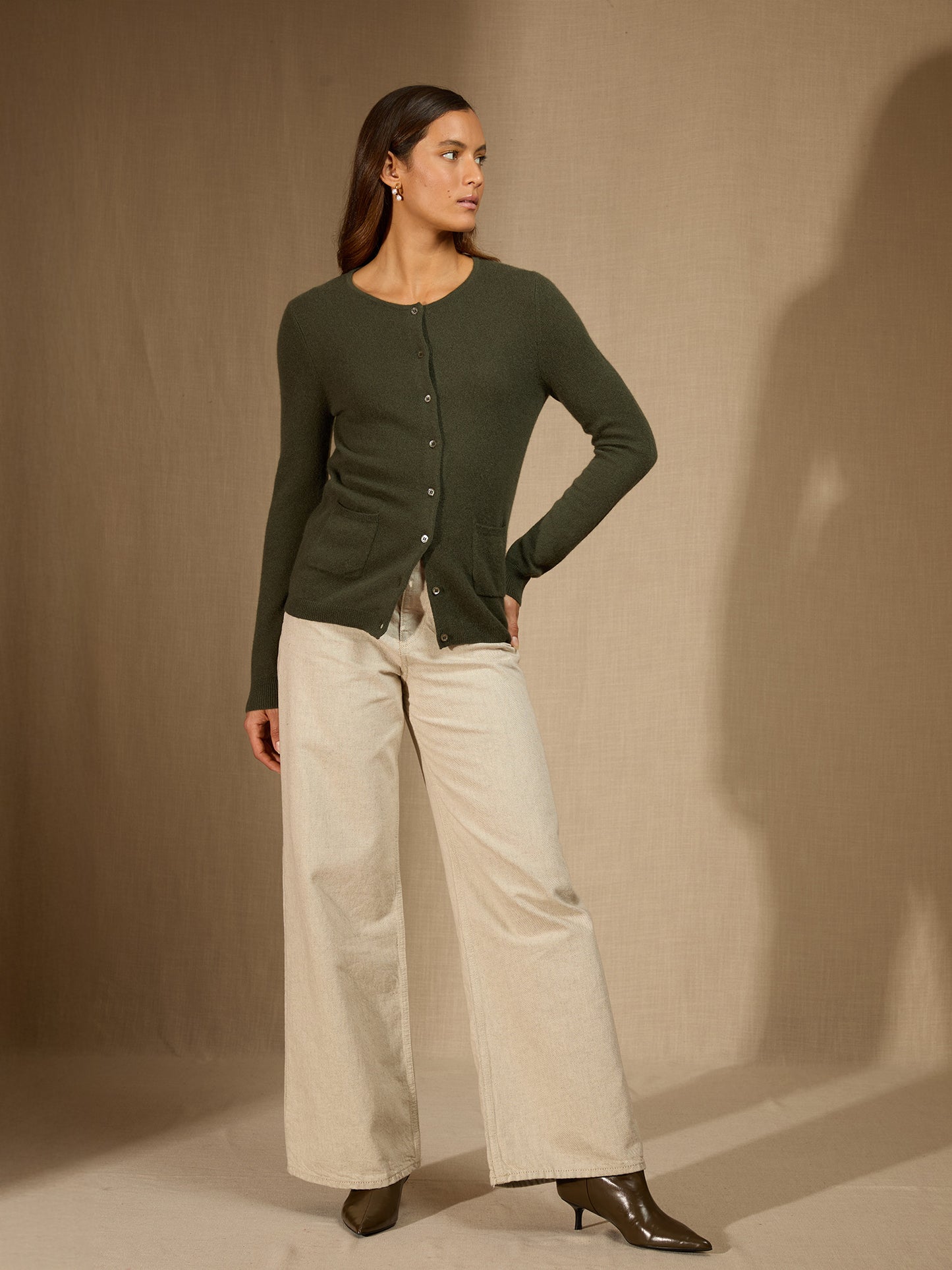 AMY cardigan col rond kaki 100% cachemire