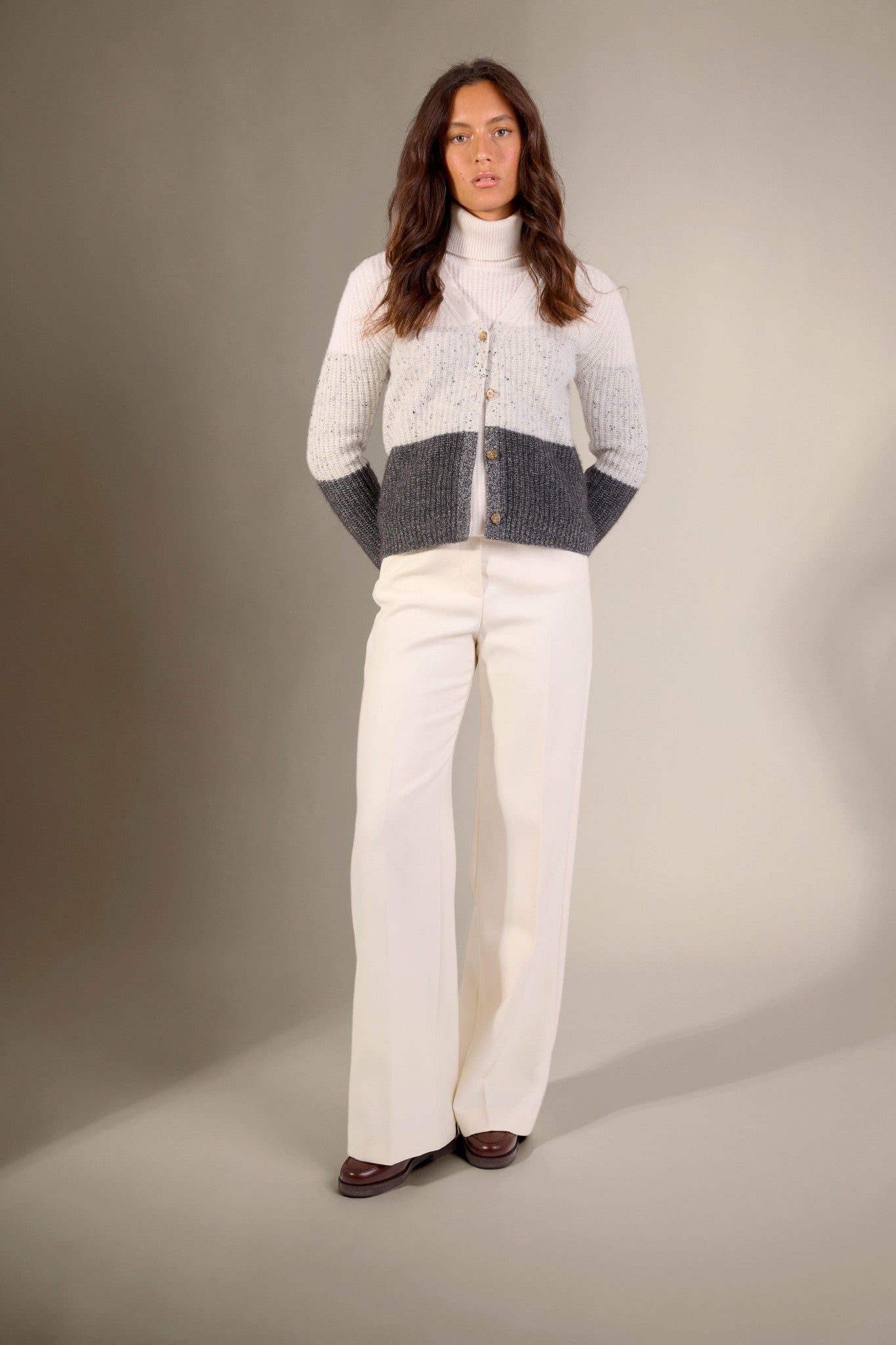 arabella cardigan col v 6 fils tri-color blanc chiné/(gris/noir)/(noir/blanc) 100% cachemire