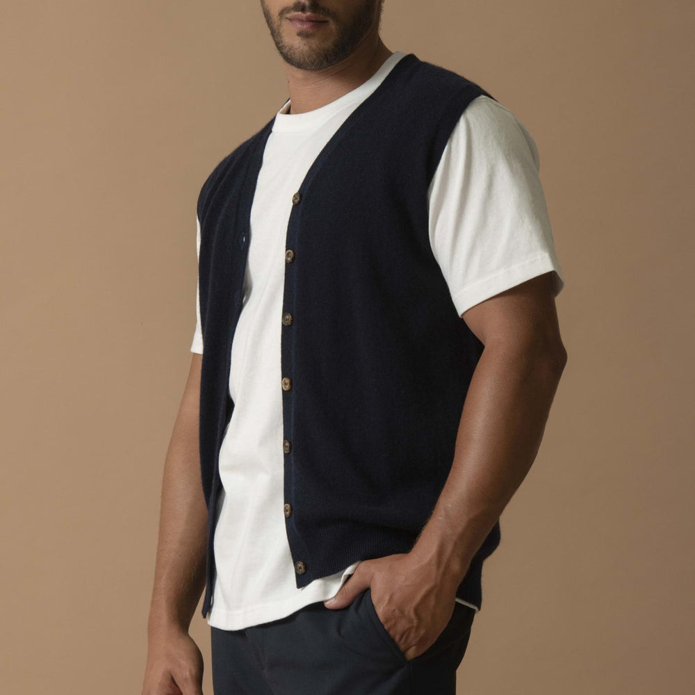 ARTHUR cardigan col v sans manches navy 100% cachemire