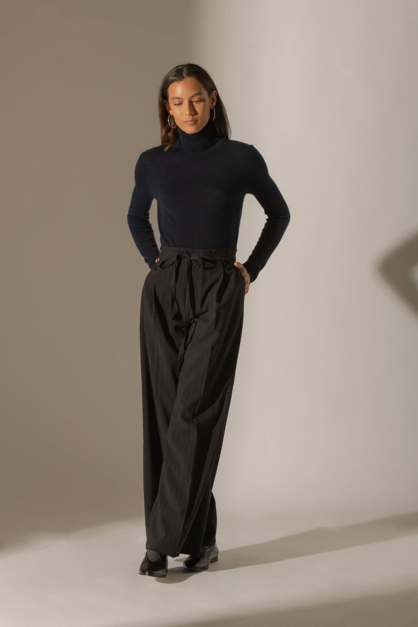 ASHLEY pull col roulé navy 100% cachemire