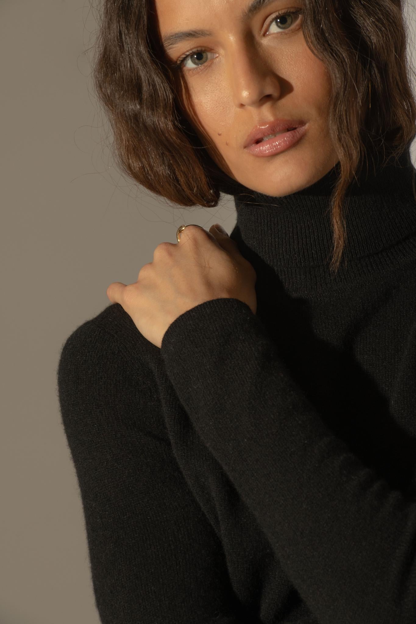 ASHLEY pull col roulé noir 100% cachemire