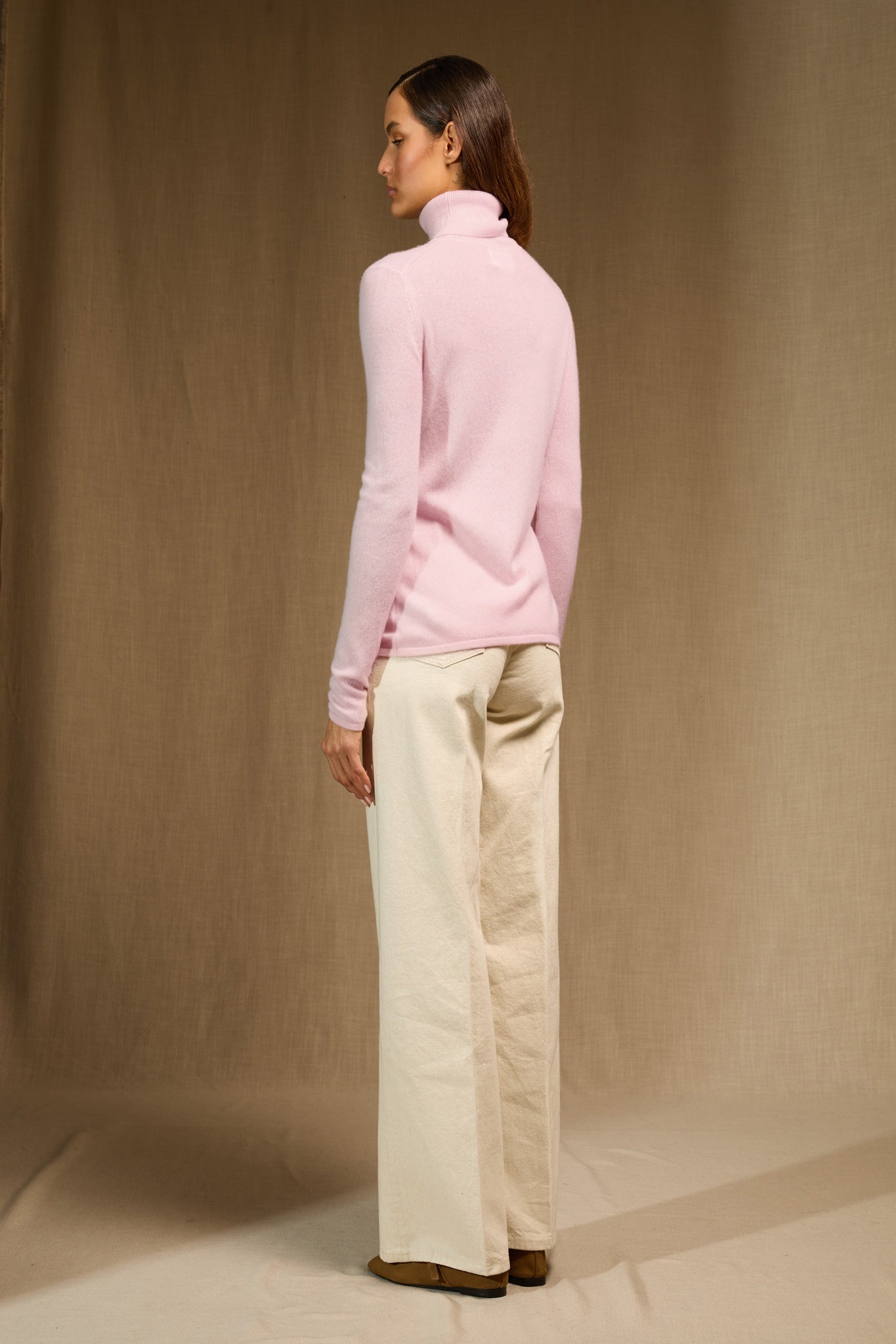 ASHLEY pull col roulé poudre 100% cachemire