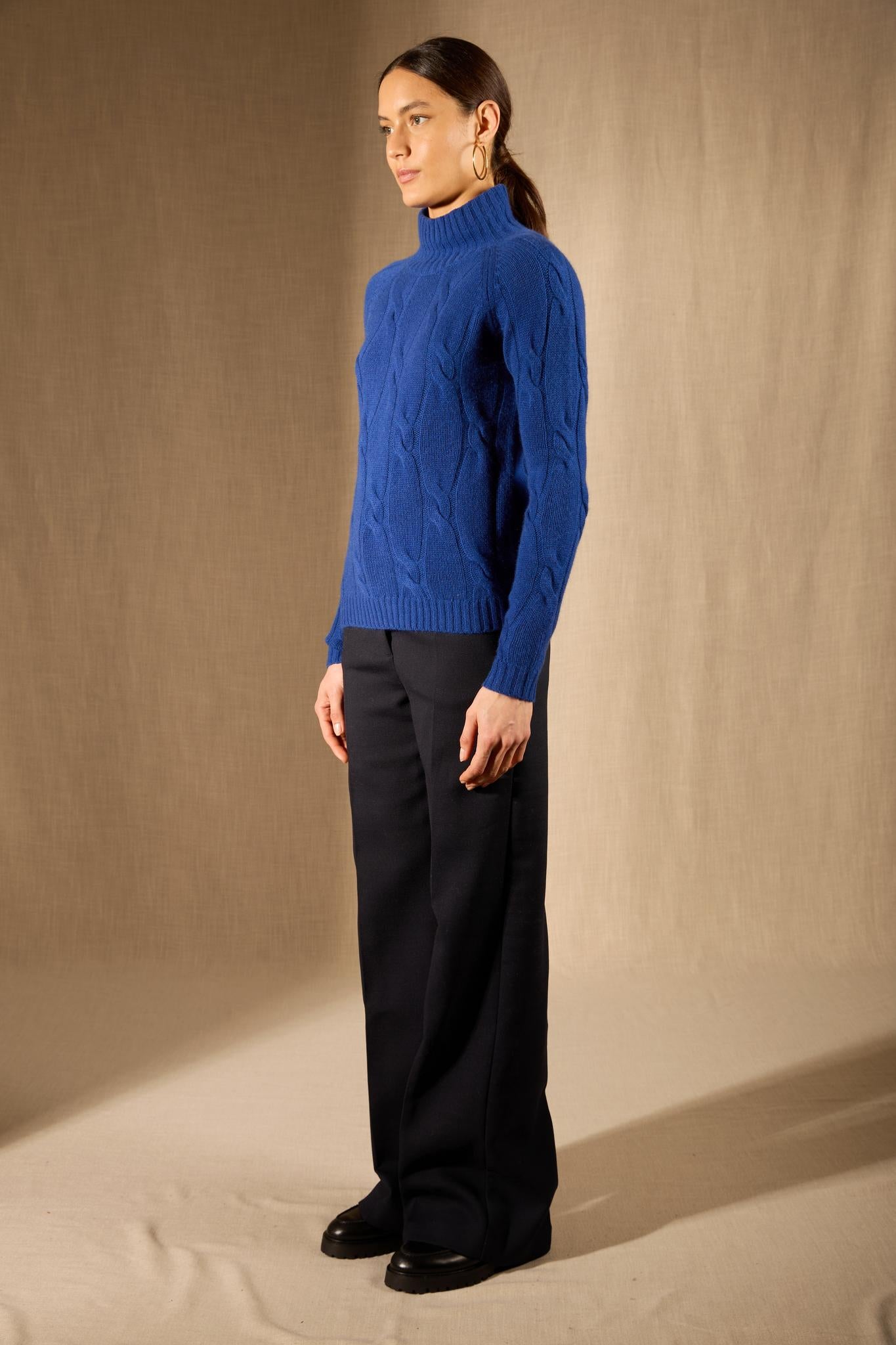 ASPEN pull col montant 6 fils outremer 100% cachemire