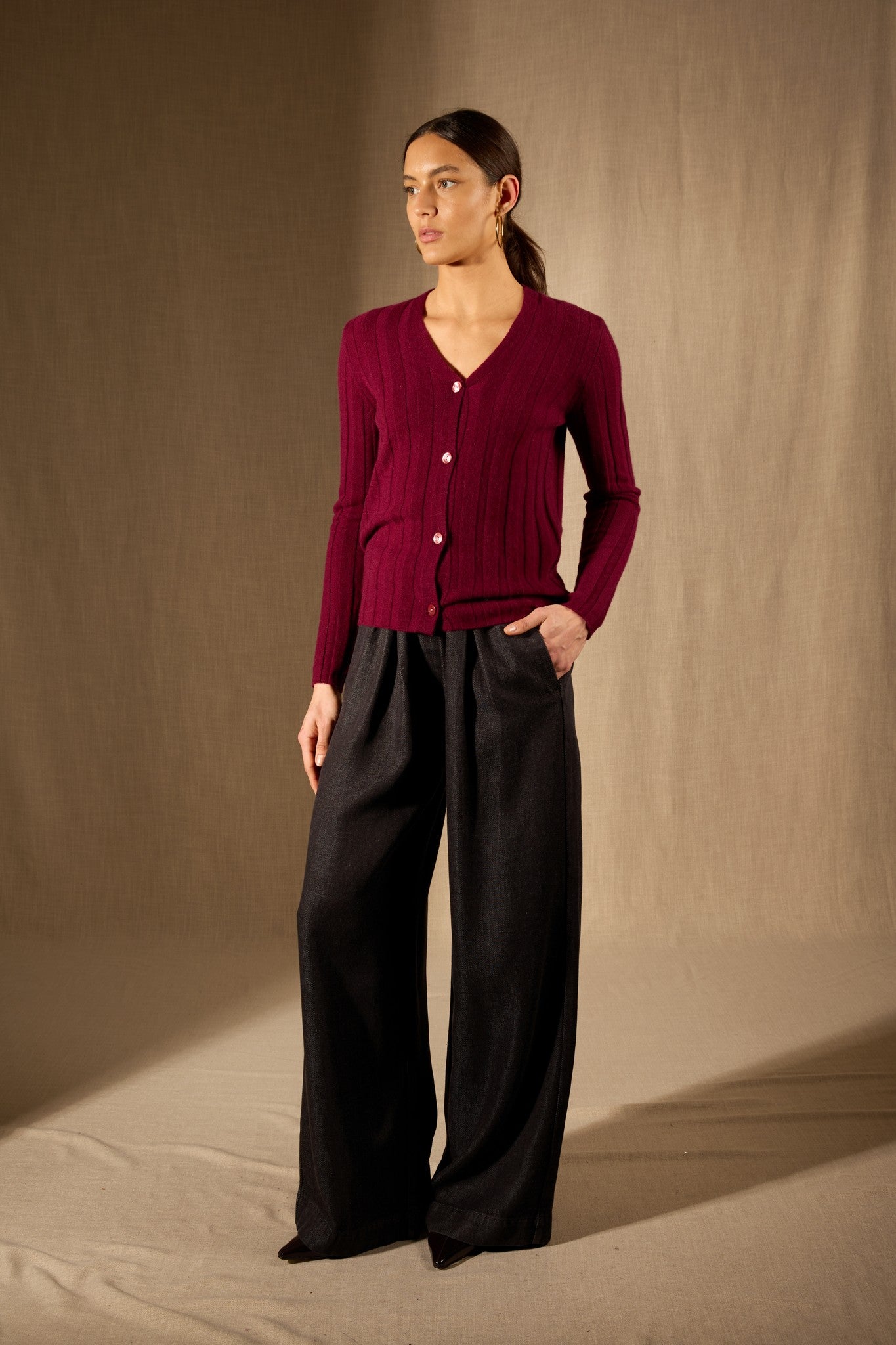 aurora cardigan col v bordeaux 100% cachemire