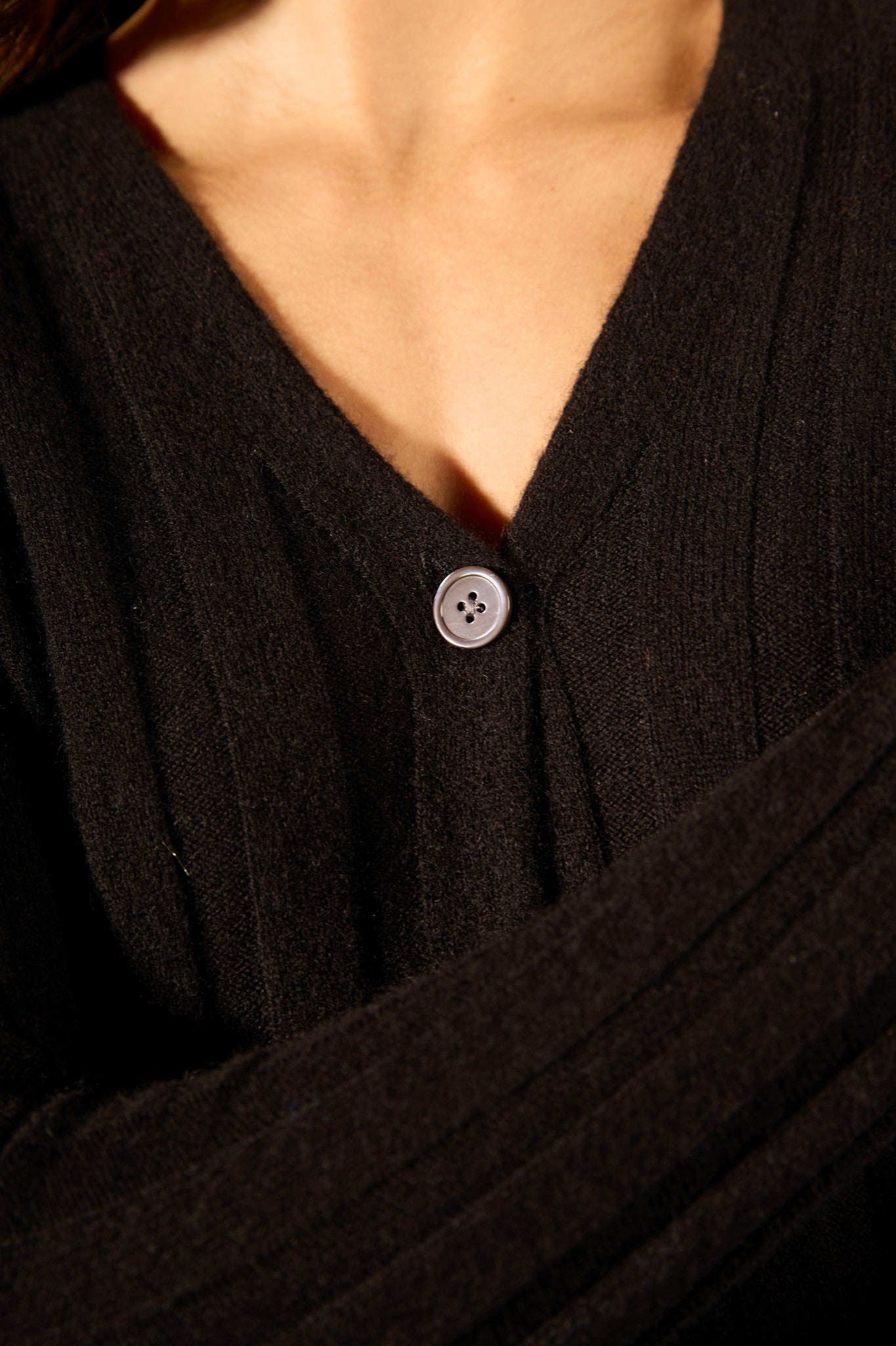 aurora cardigan col v noir 100% cachemire