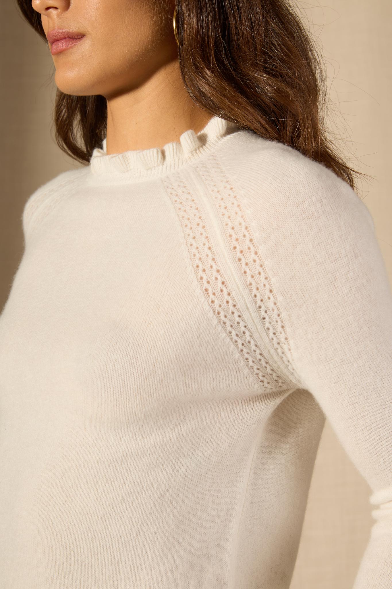 Arlenia pull col rond volant poignet et col ivoire 100% cachemire