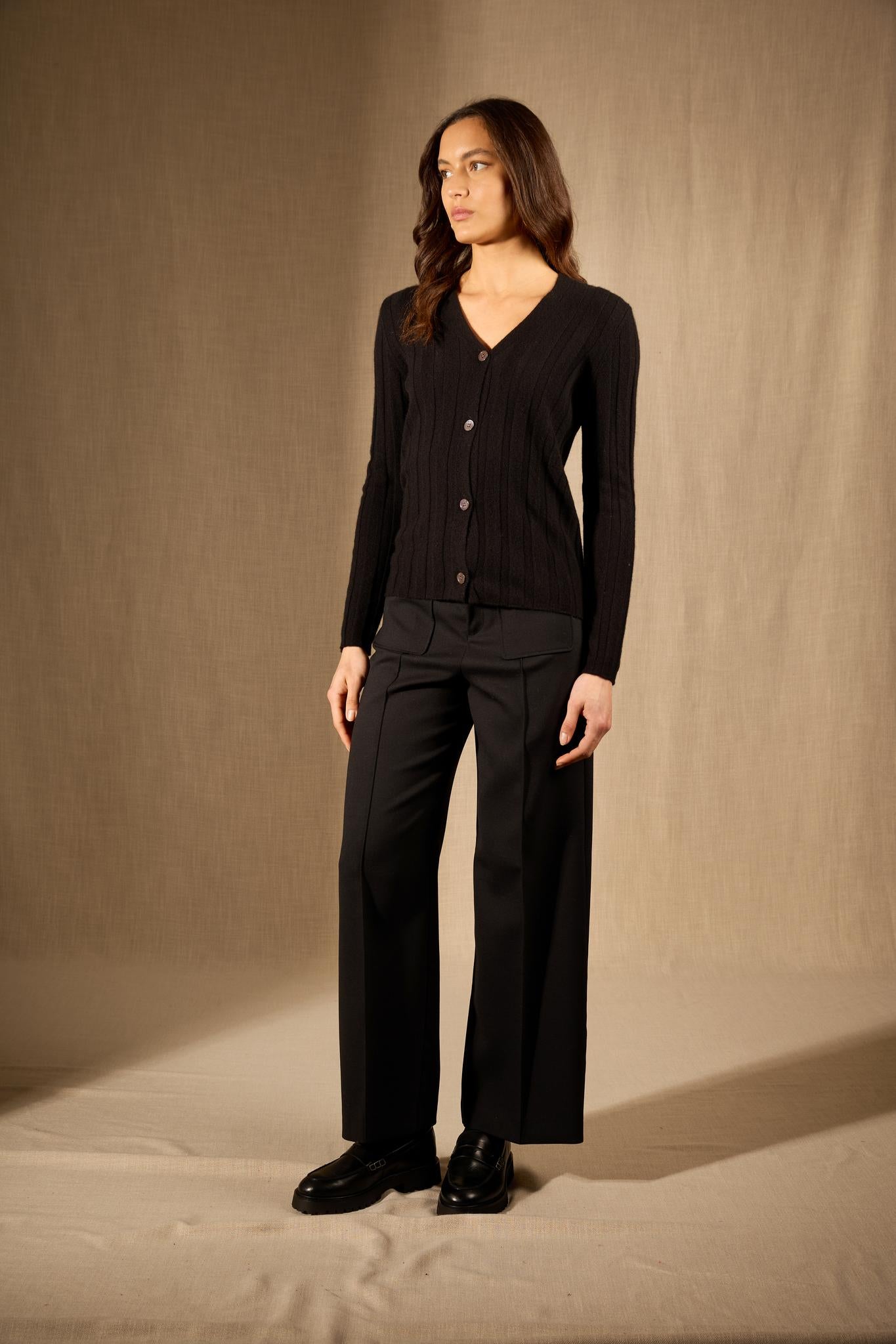 Aurora cardigan col v noir 100% cachemire