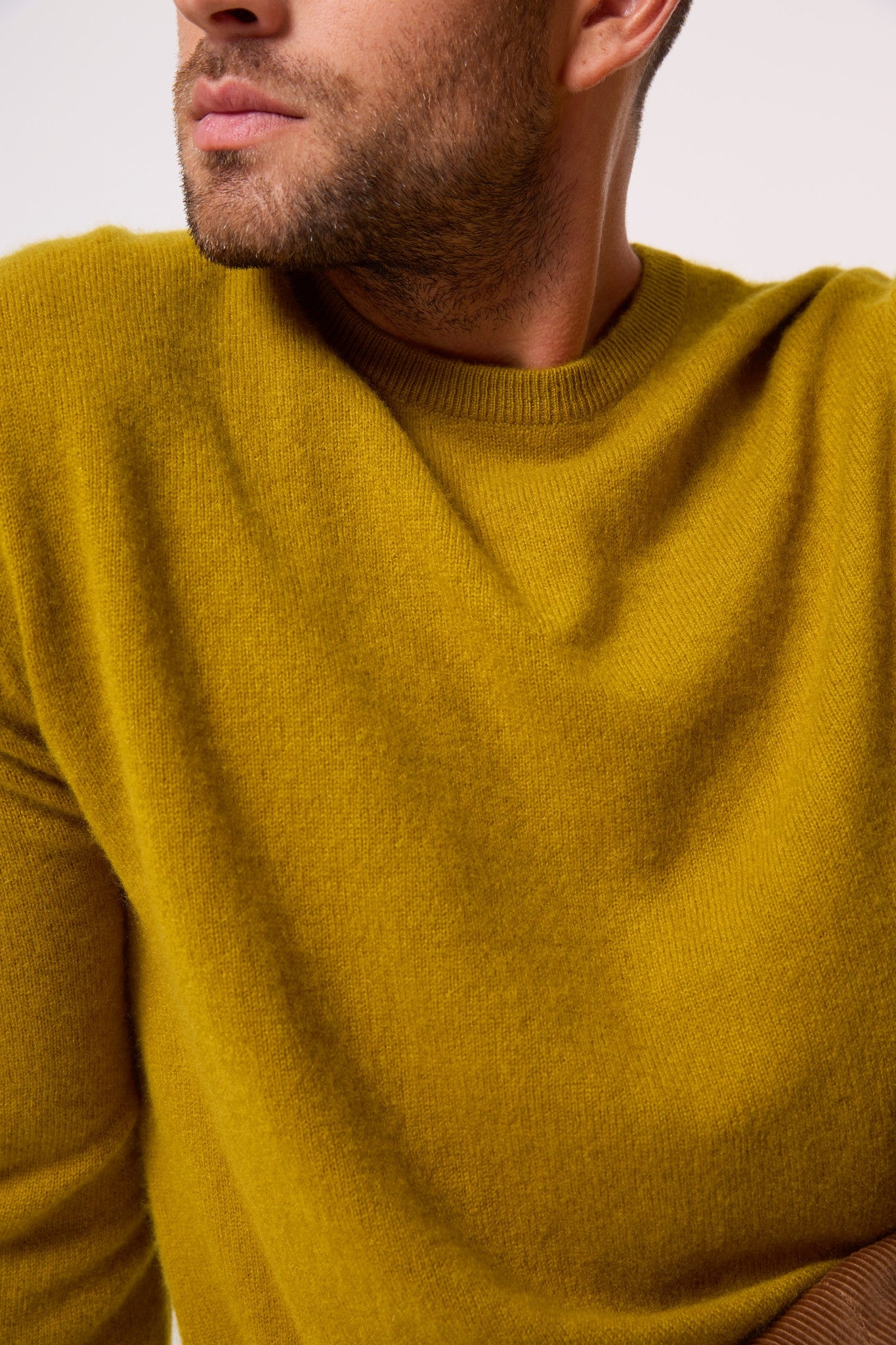 blake pull col rond doré 100% cachemire