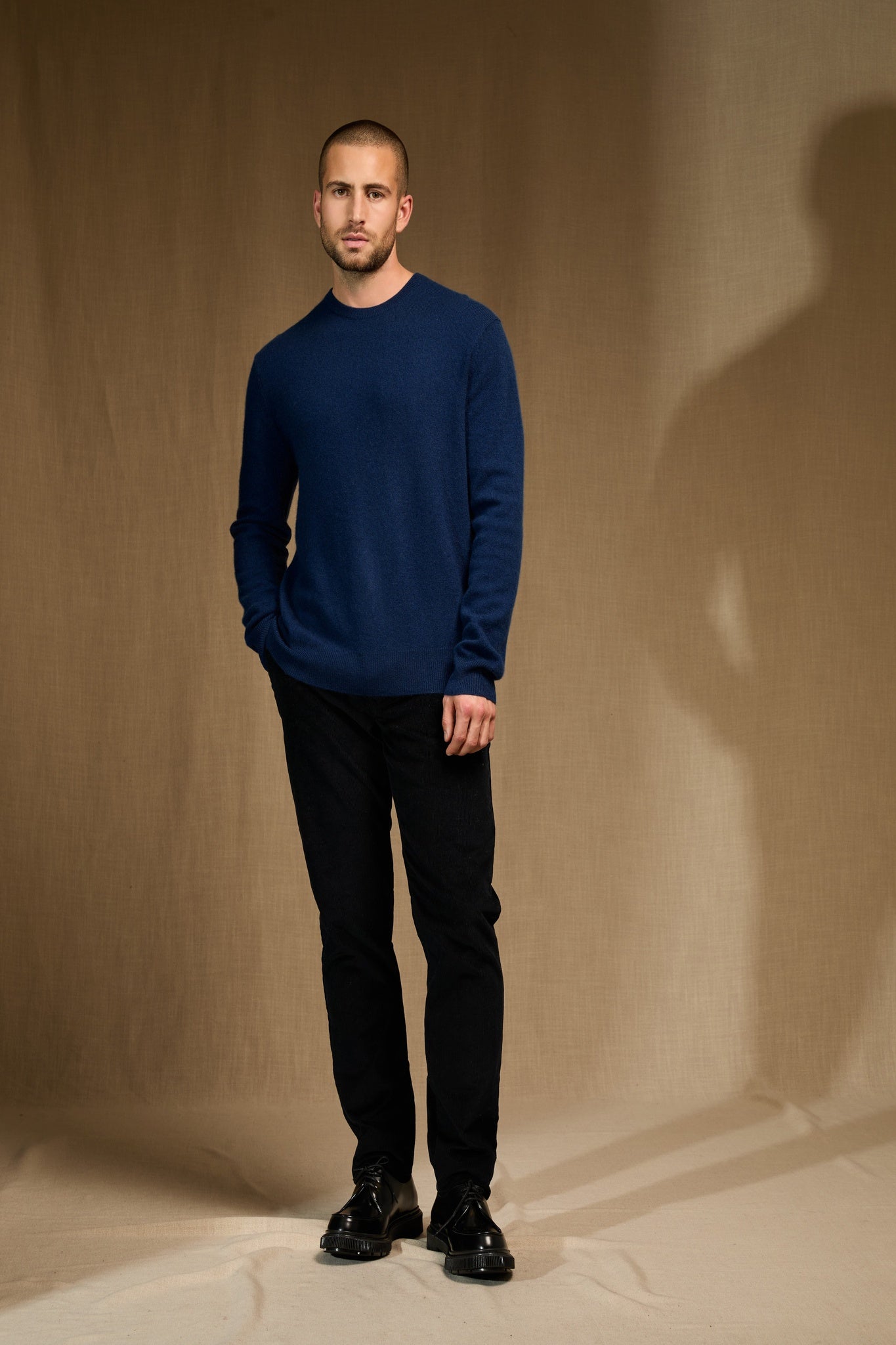 blake pull col rond minuit 100% cachemire