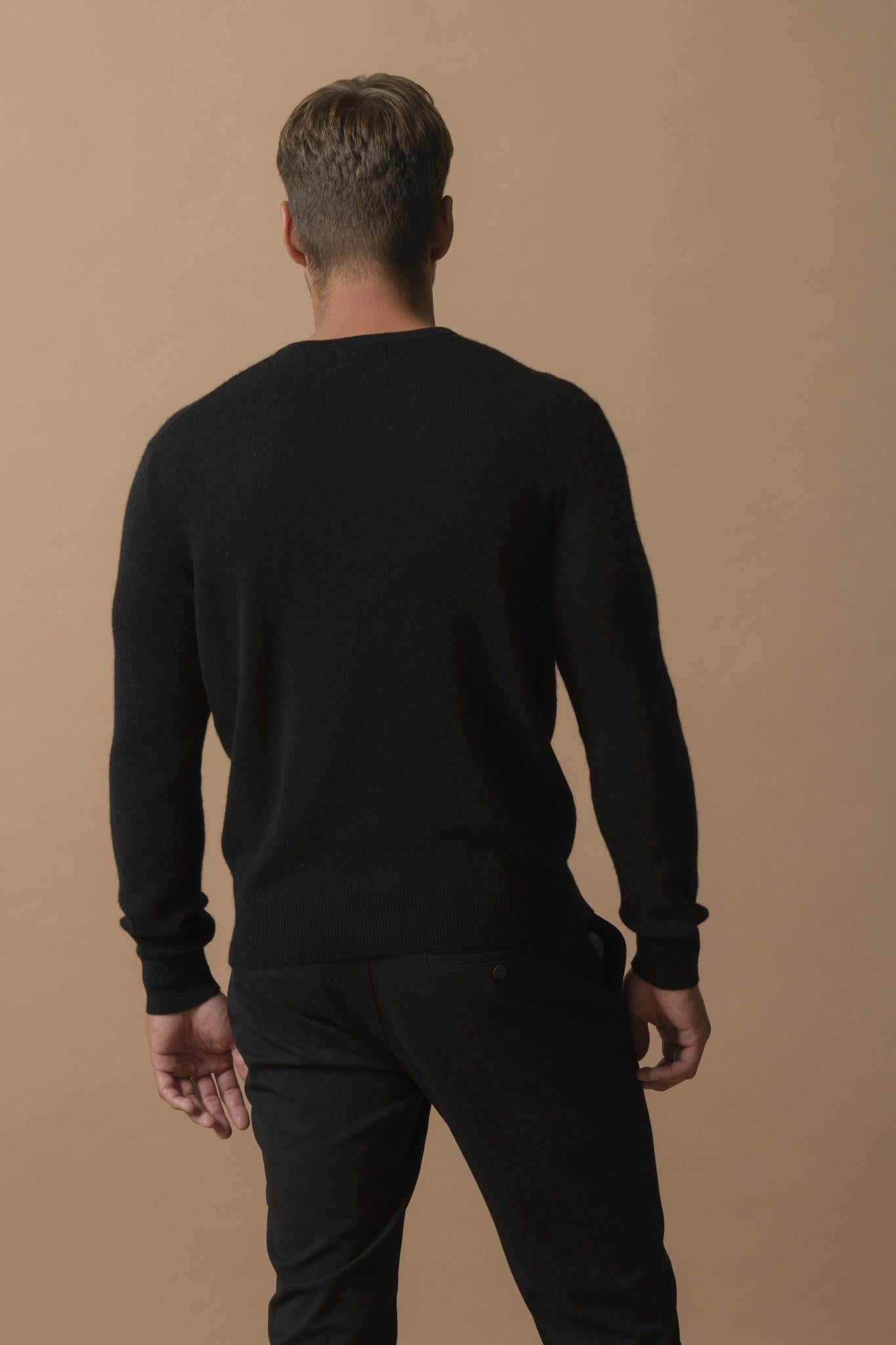 BLAKE pull col rond noir 100% cachemire