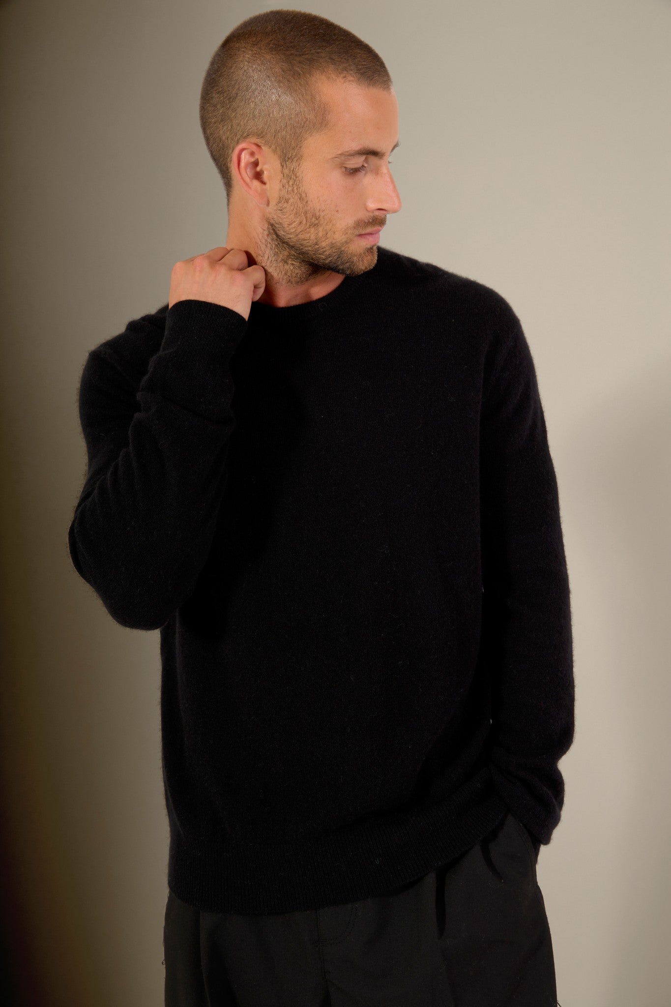 blake pull col rond noir 100% cachemire