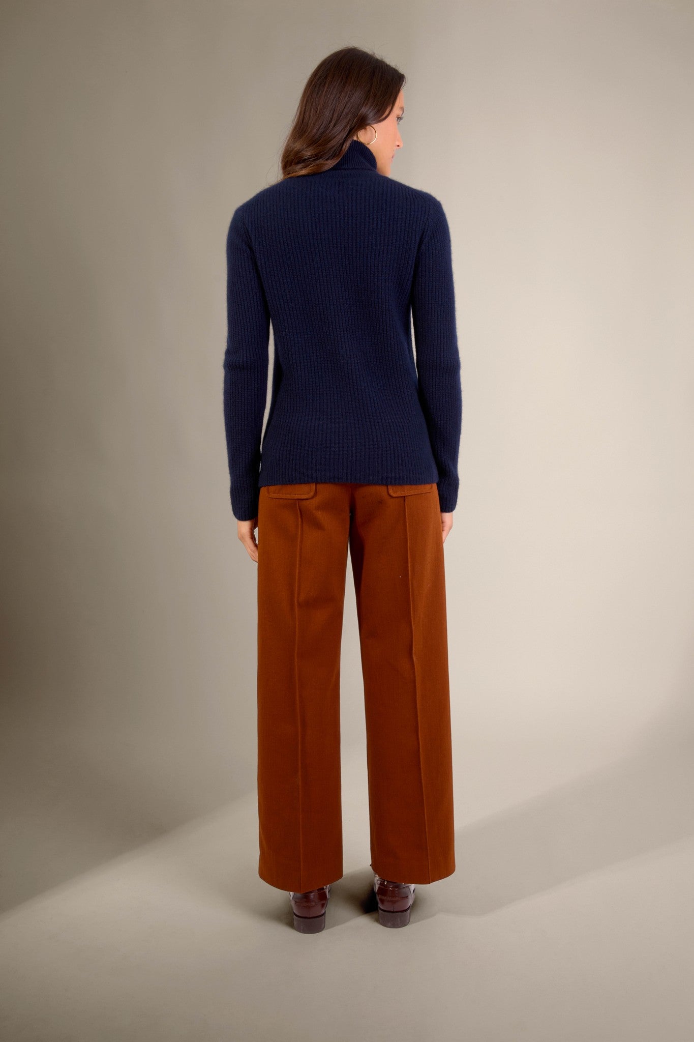 celeste pull col roulé 4 fils navy 100% cachemire