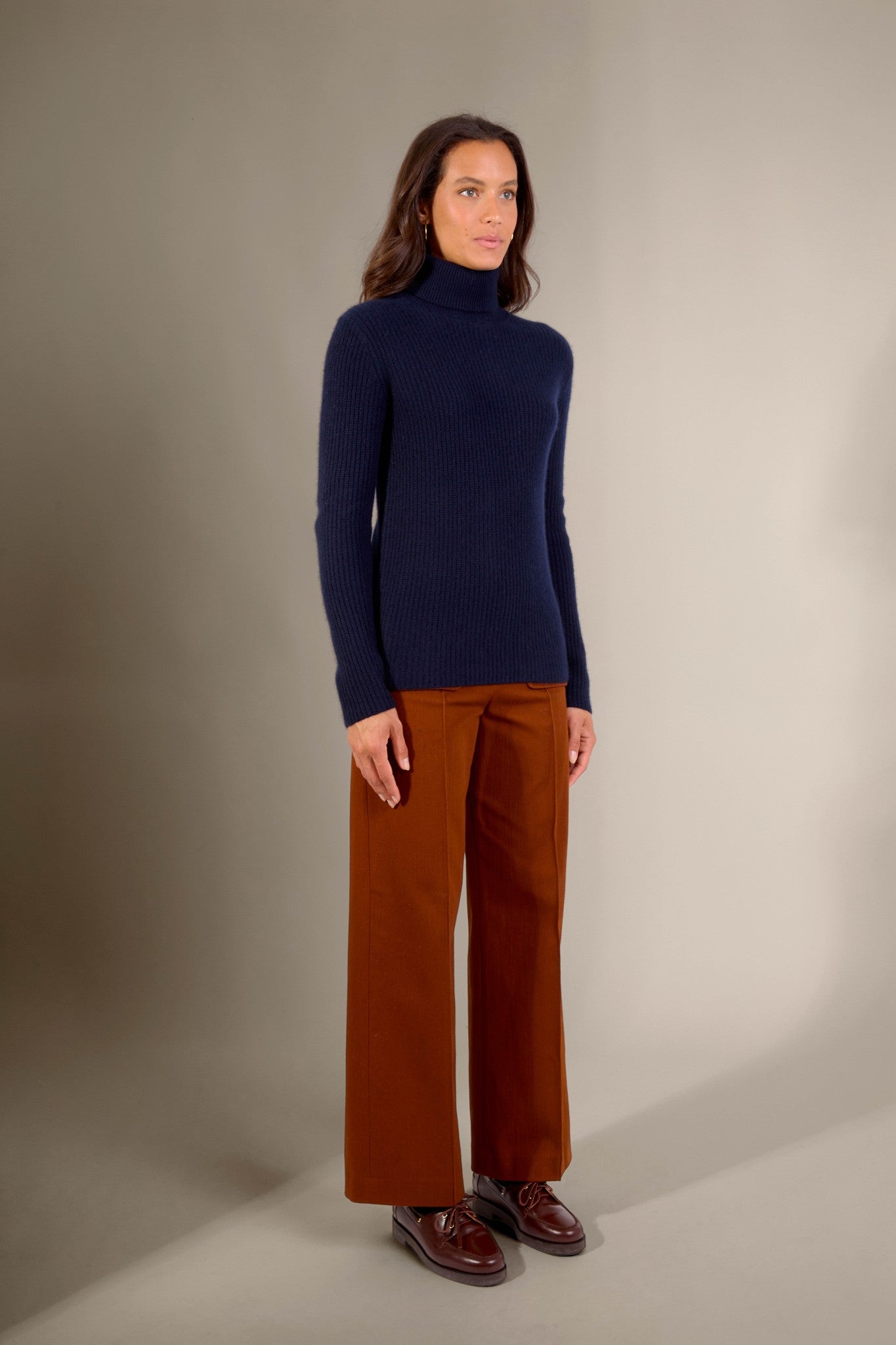 celeste pull col roulé 4 fils navy 100% cachemire