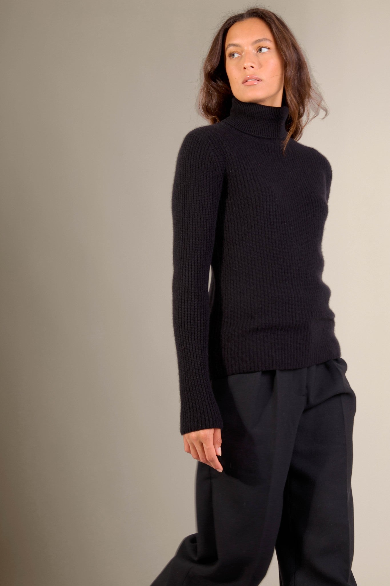 celeste pull col roulé 4 fils noir 100% cachemire