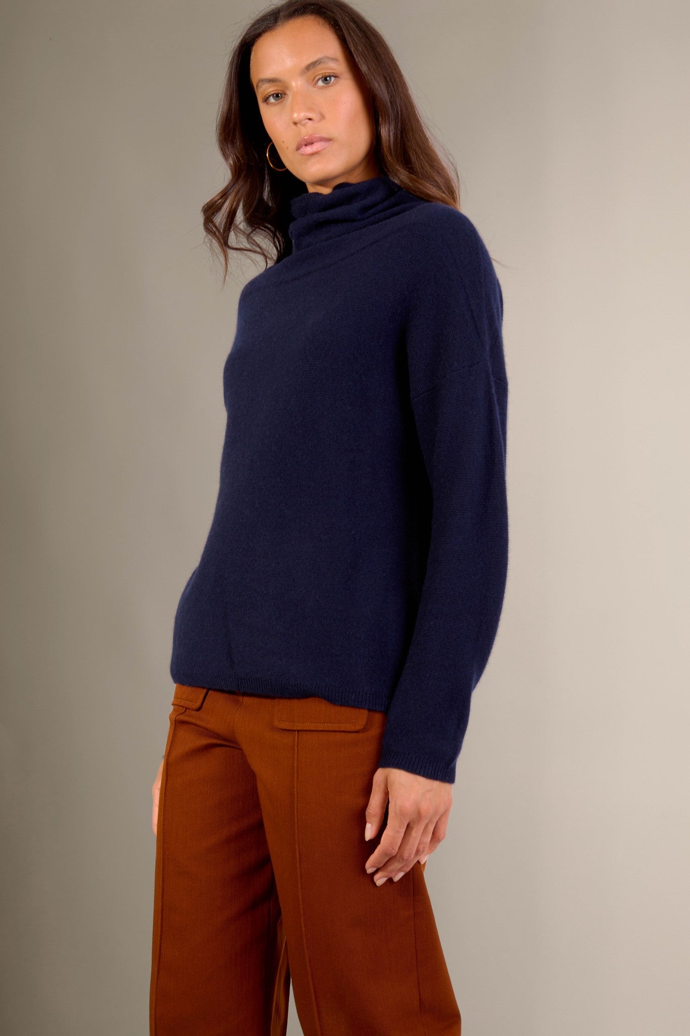 cevaro pull col roulé navy 100% cachemire