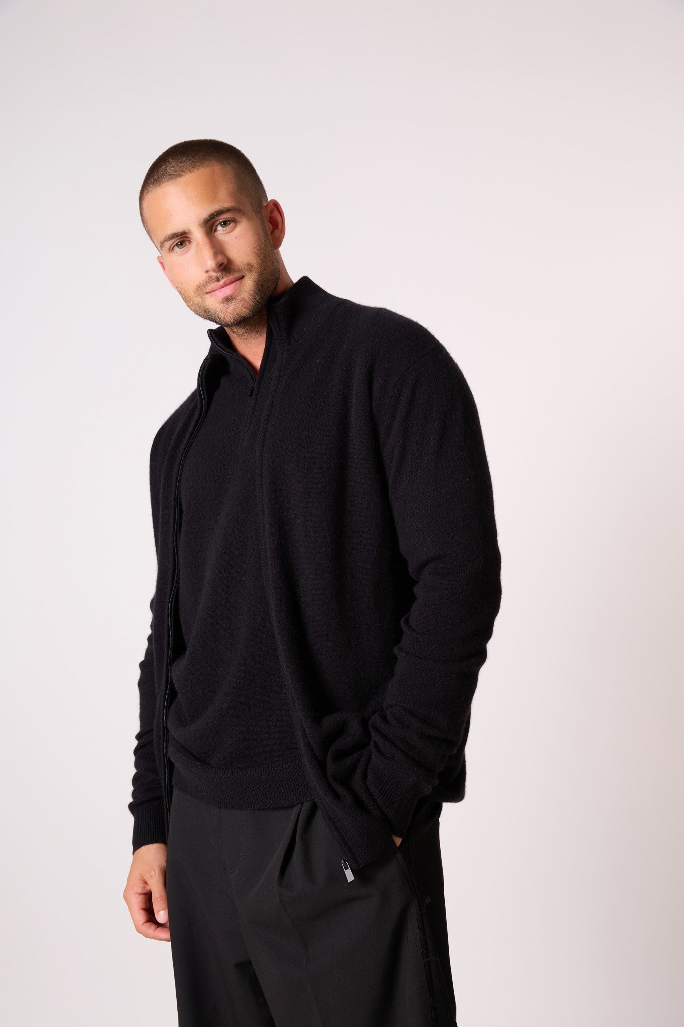 cody gilet zippé col montant noir 100% cachemire